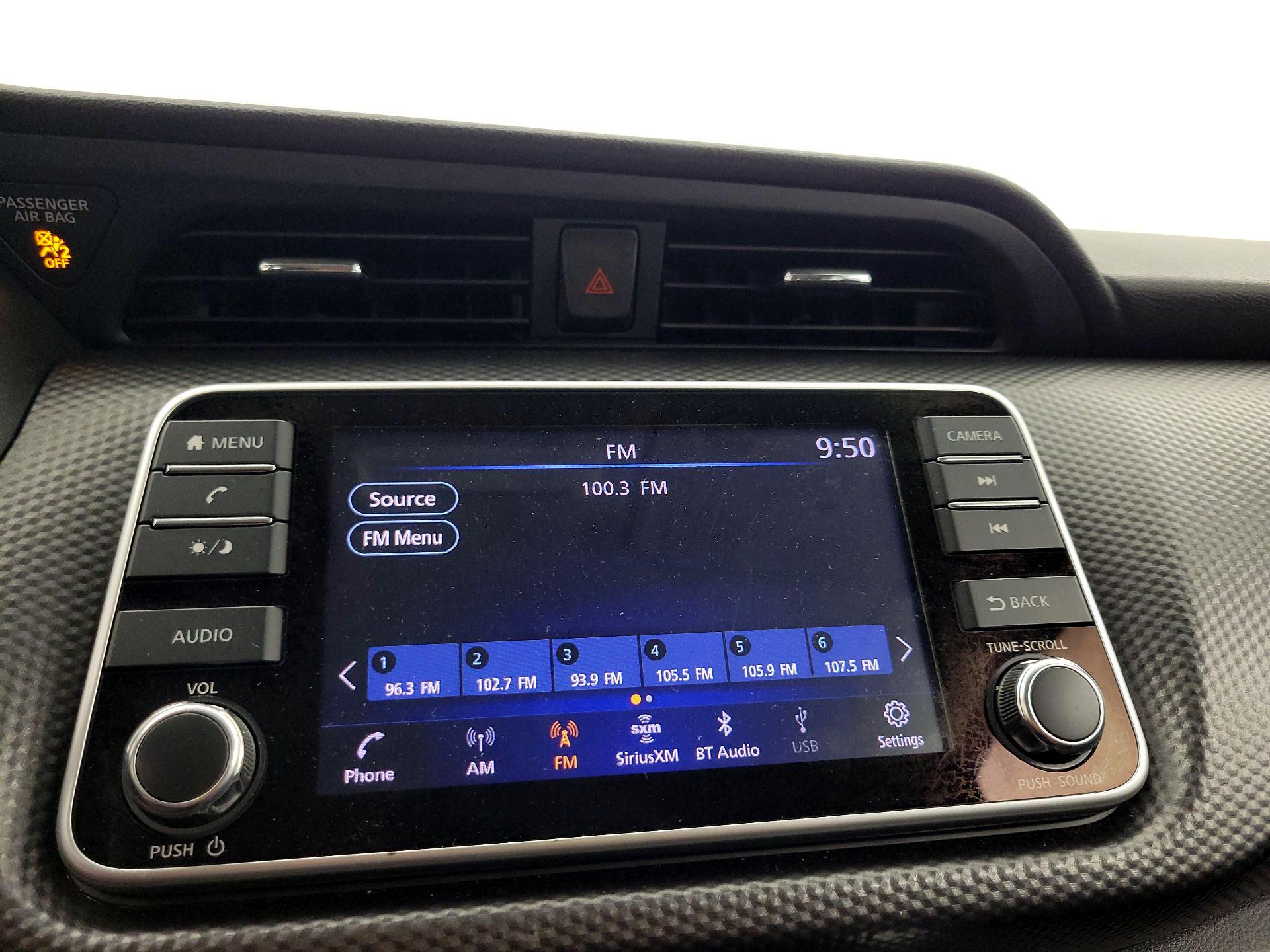 Thumbnail: 2019 Nissan Kicks - 15