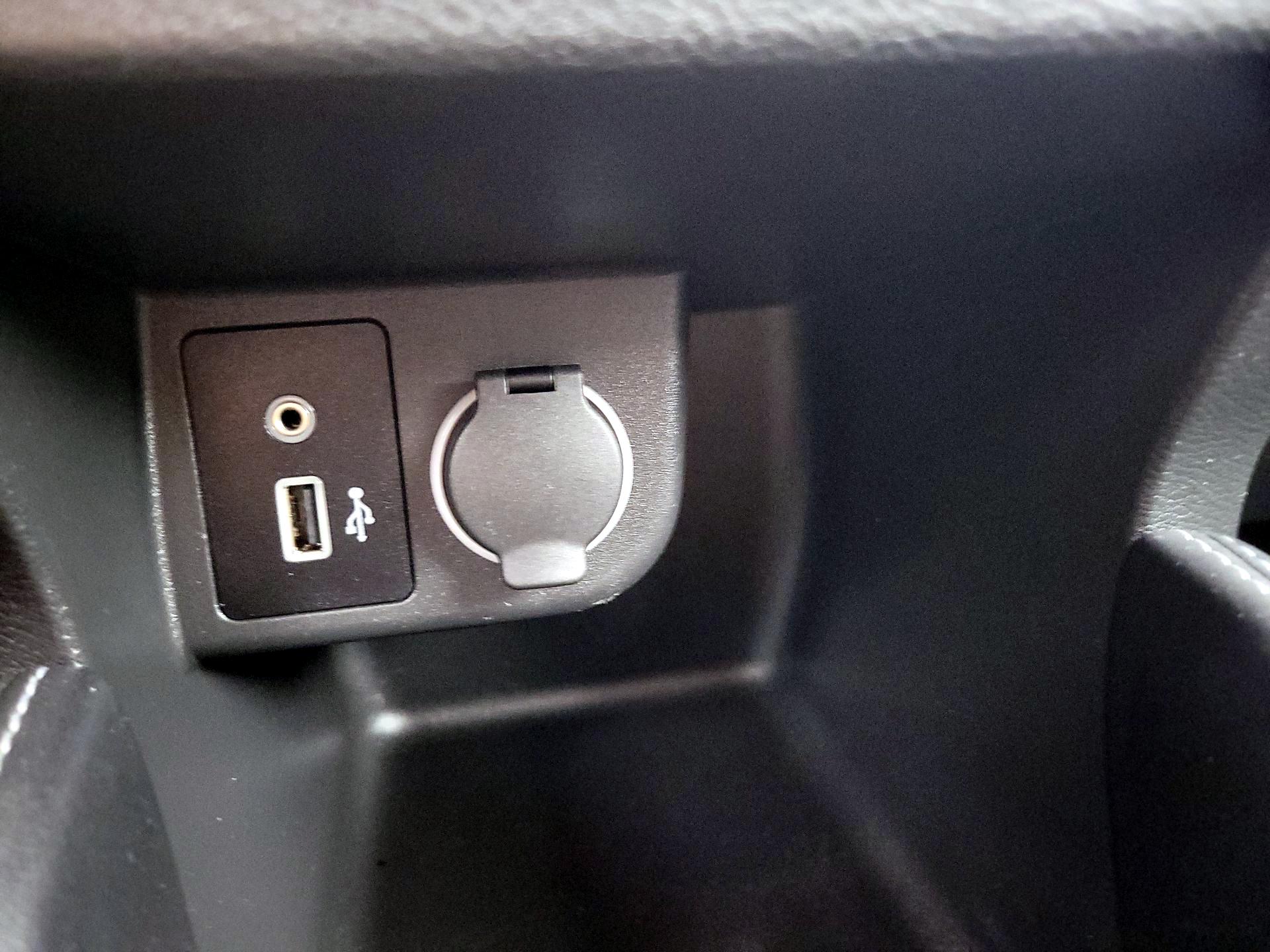 Thumbnail: 2019 Nissan Kicks - 18