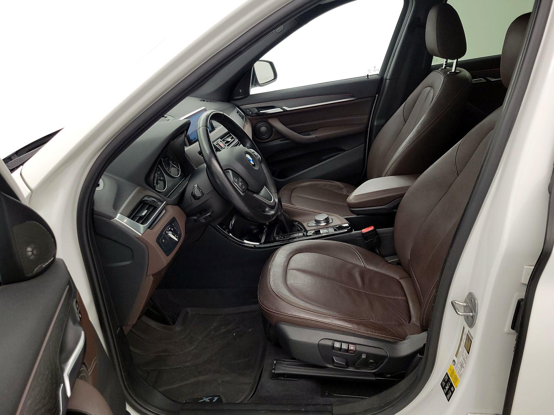 Thumbnail: 2016 BMW X1 - 11