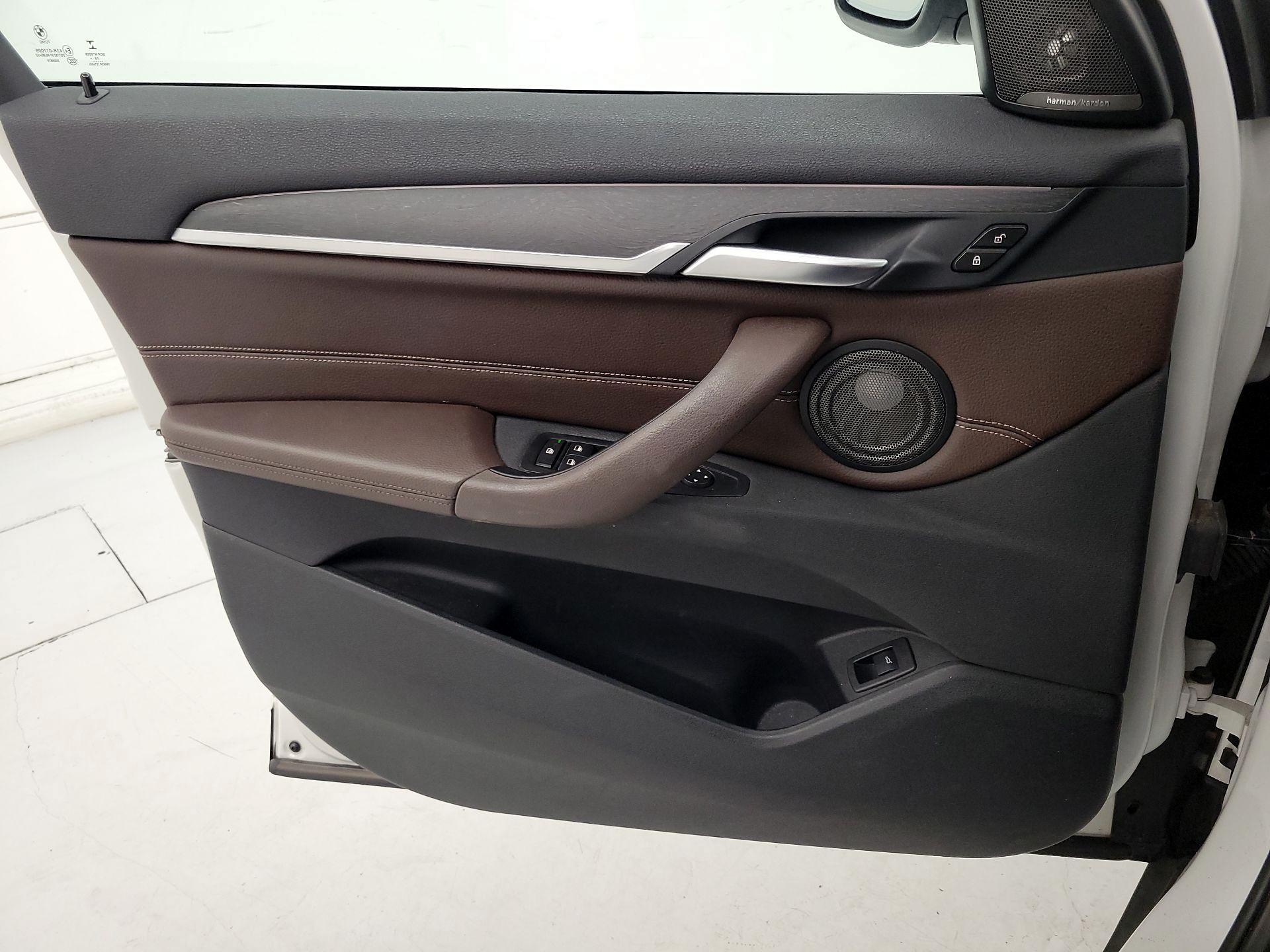Thumbnail: 2016 BMW X1 - 12