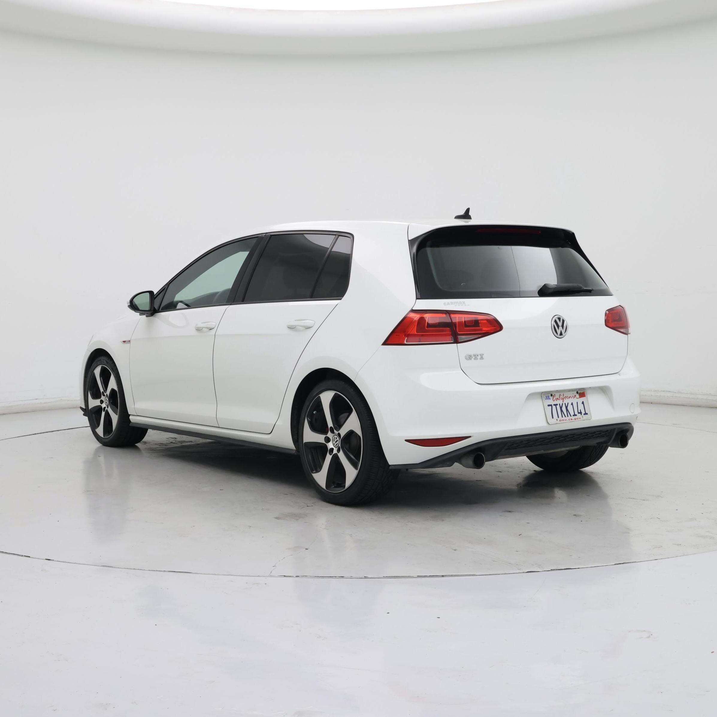 Thumbnail: 2016 Volkswagen Golf - 2