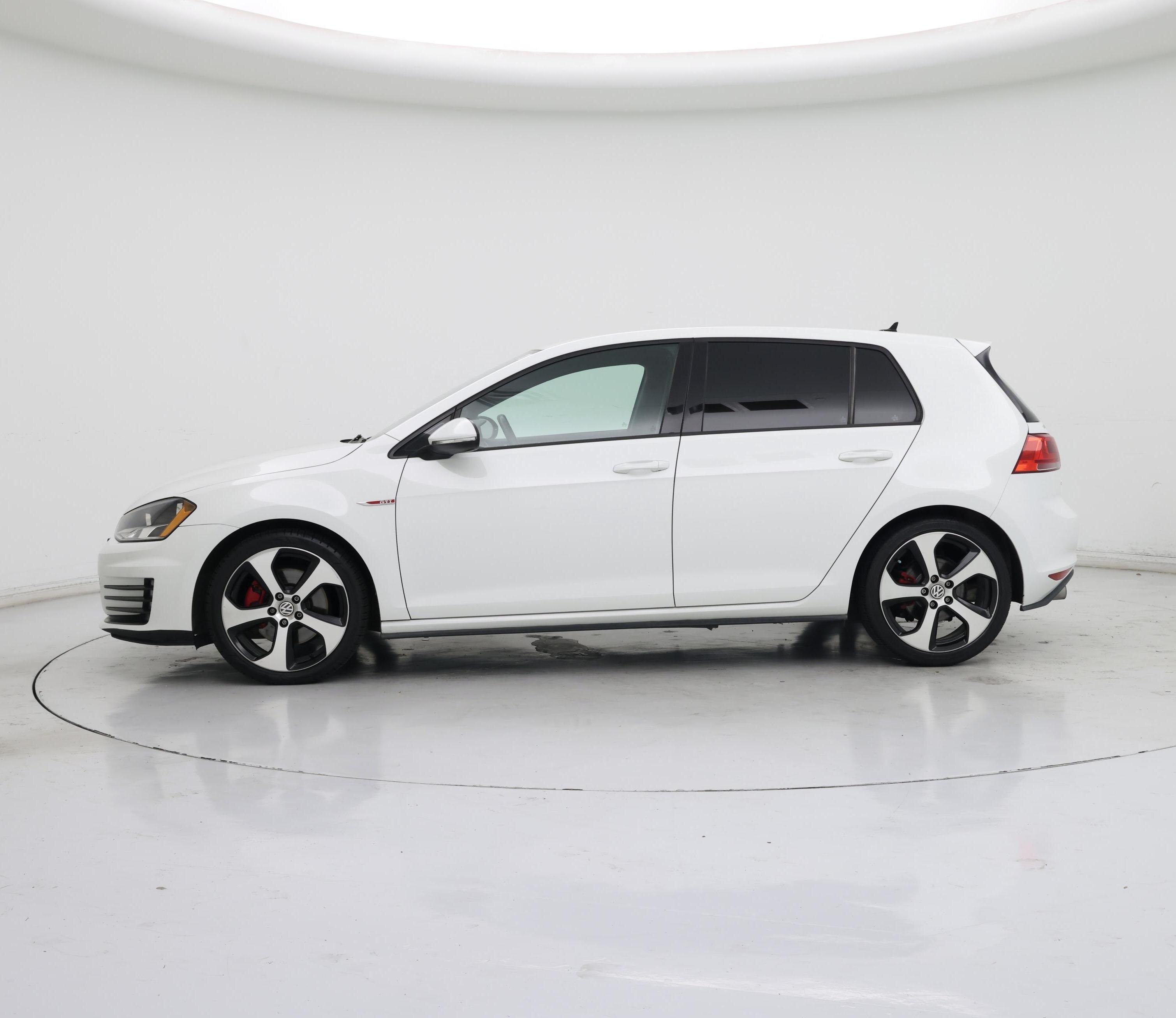 Thumbnail: 2016 Volkswagen Golf - 3