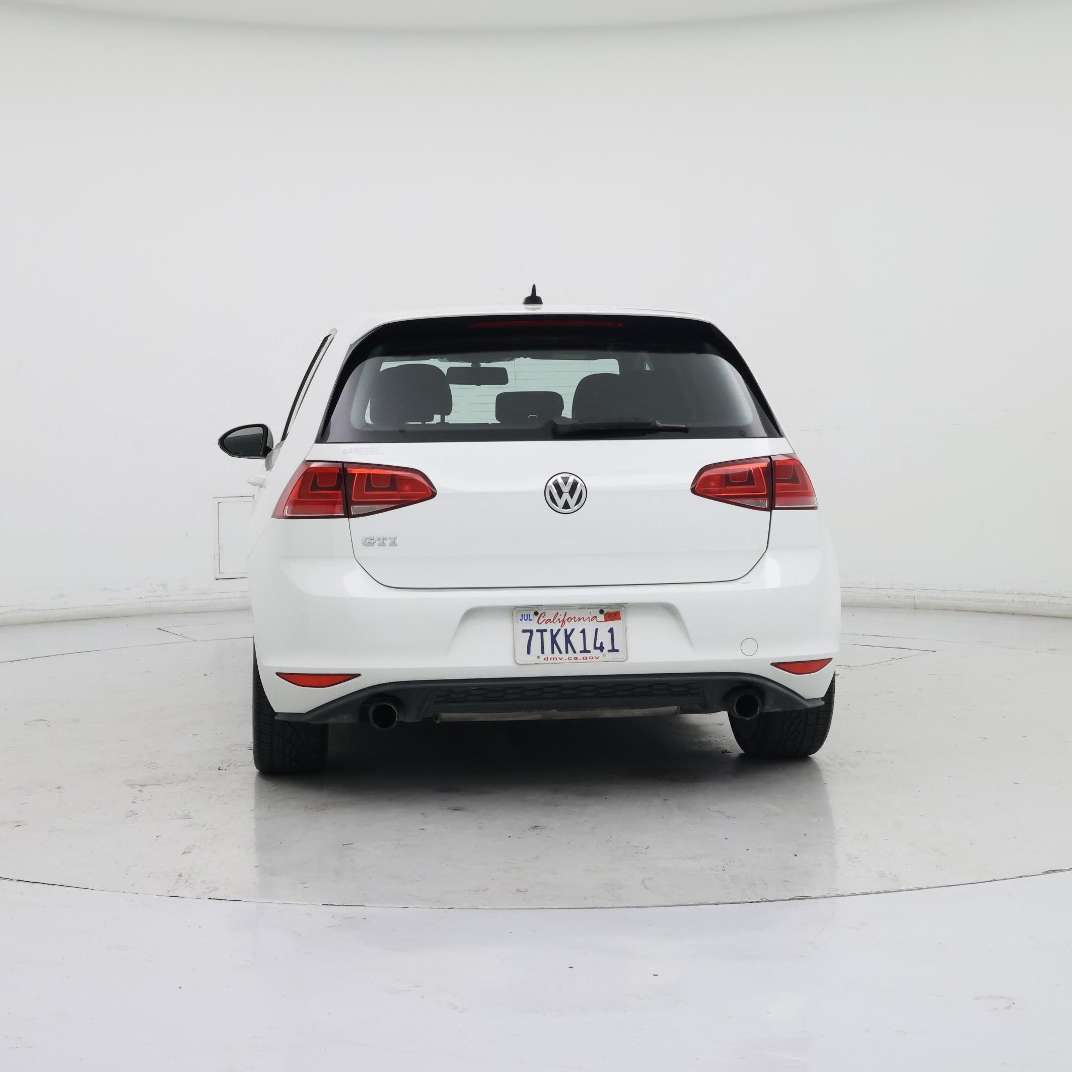 Thumbnail: 2016 Volkswagen Golf - 6