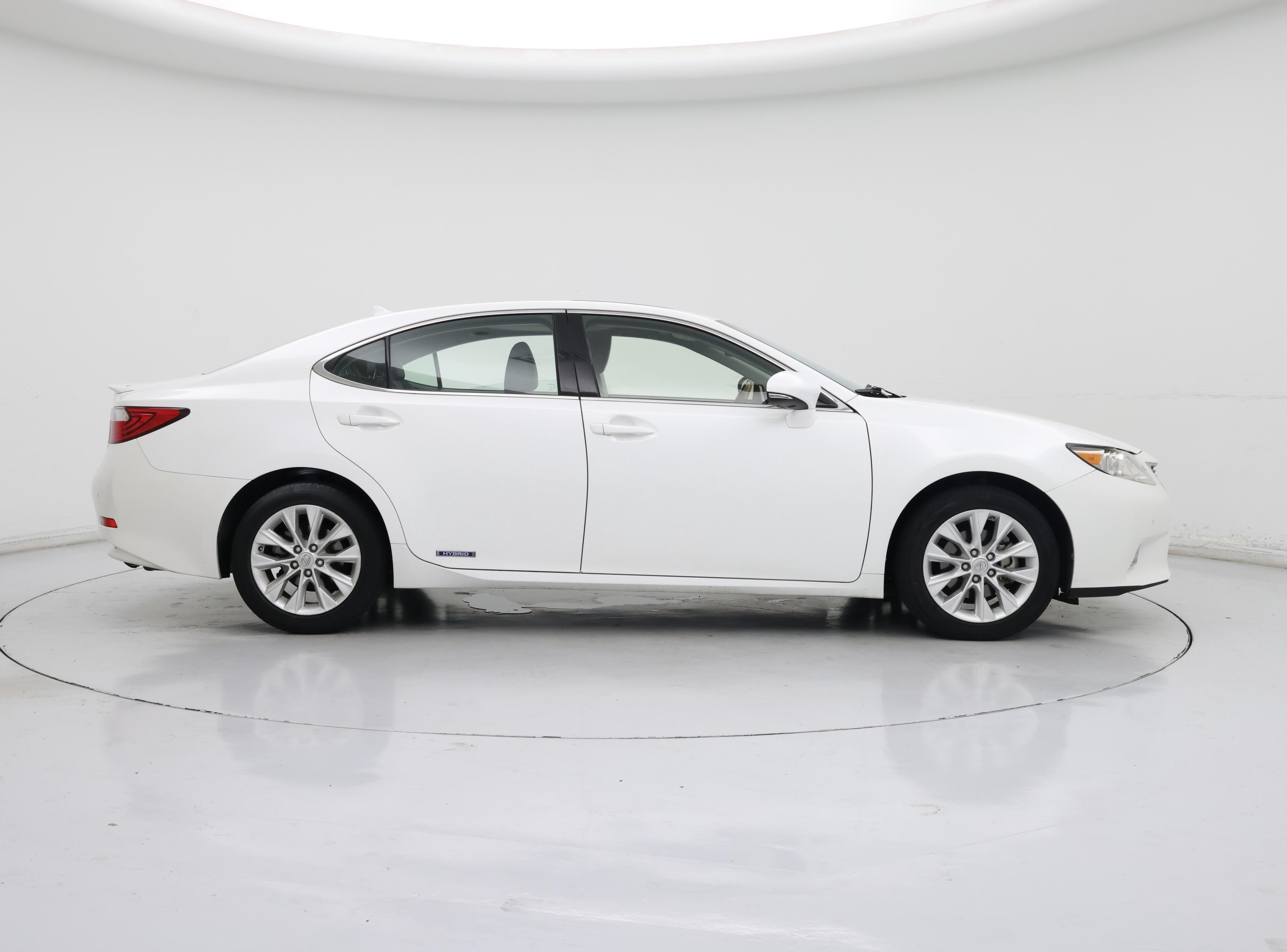 Thumbnail: 2013 Lexus ES - 7