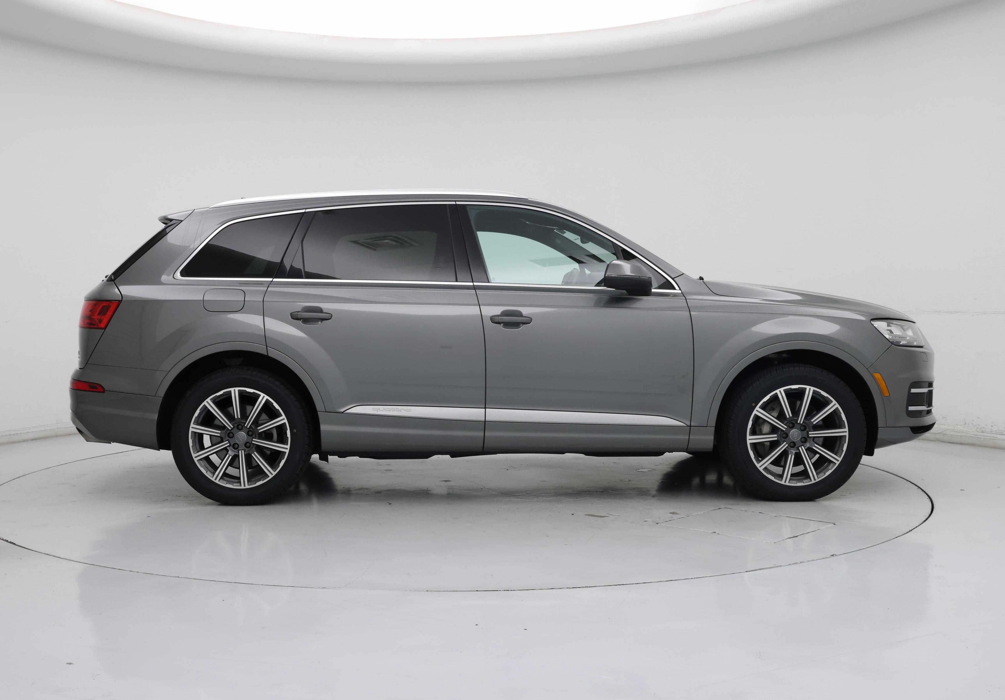 Thumbnail: 2017 Audi Q7 - 7