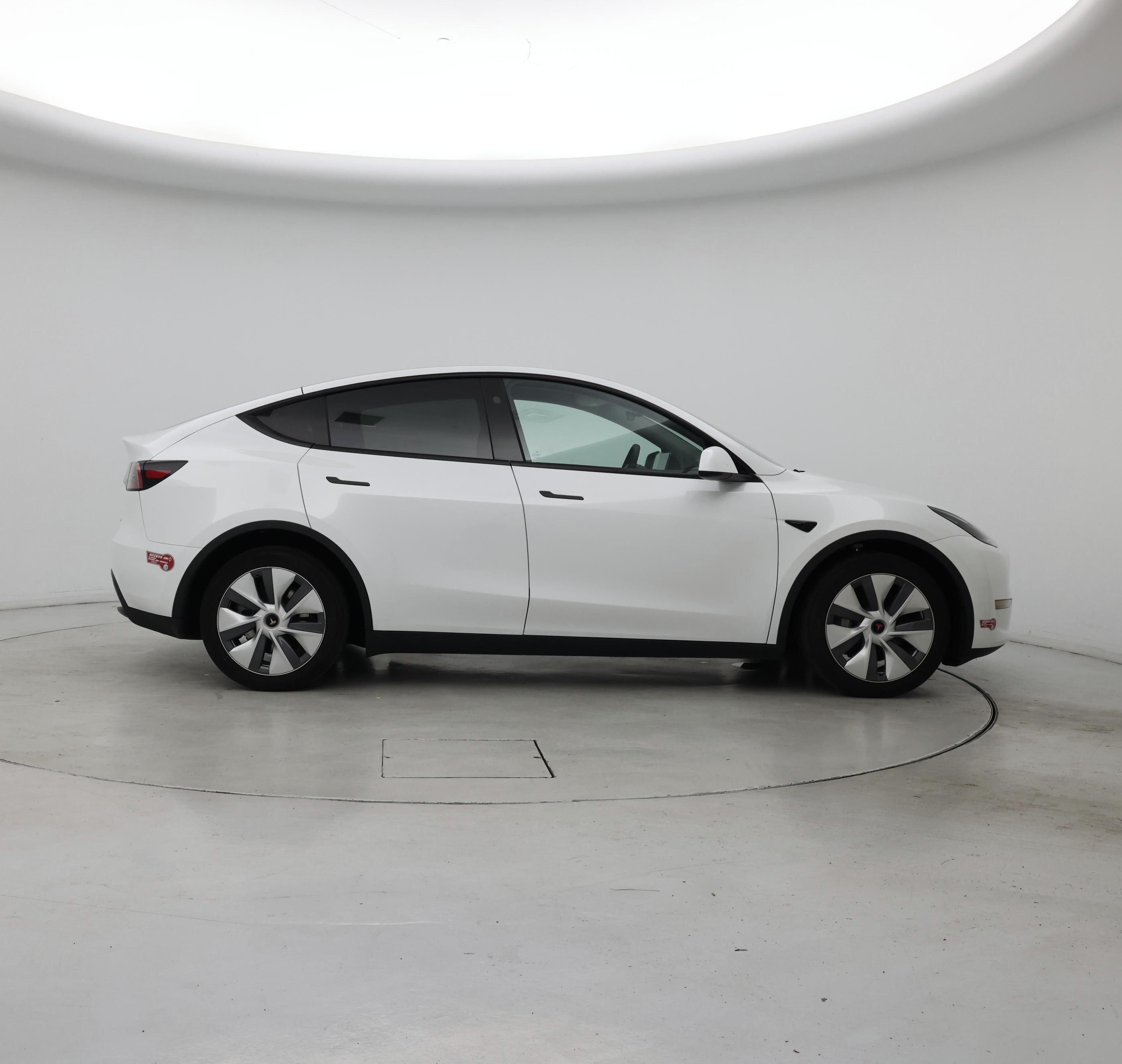 Thumbnail: 2023 Tesla Model Y - 7