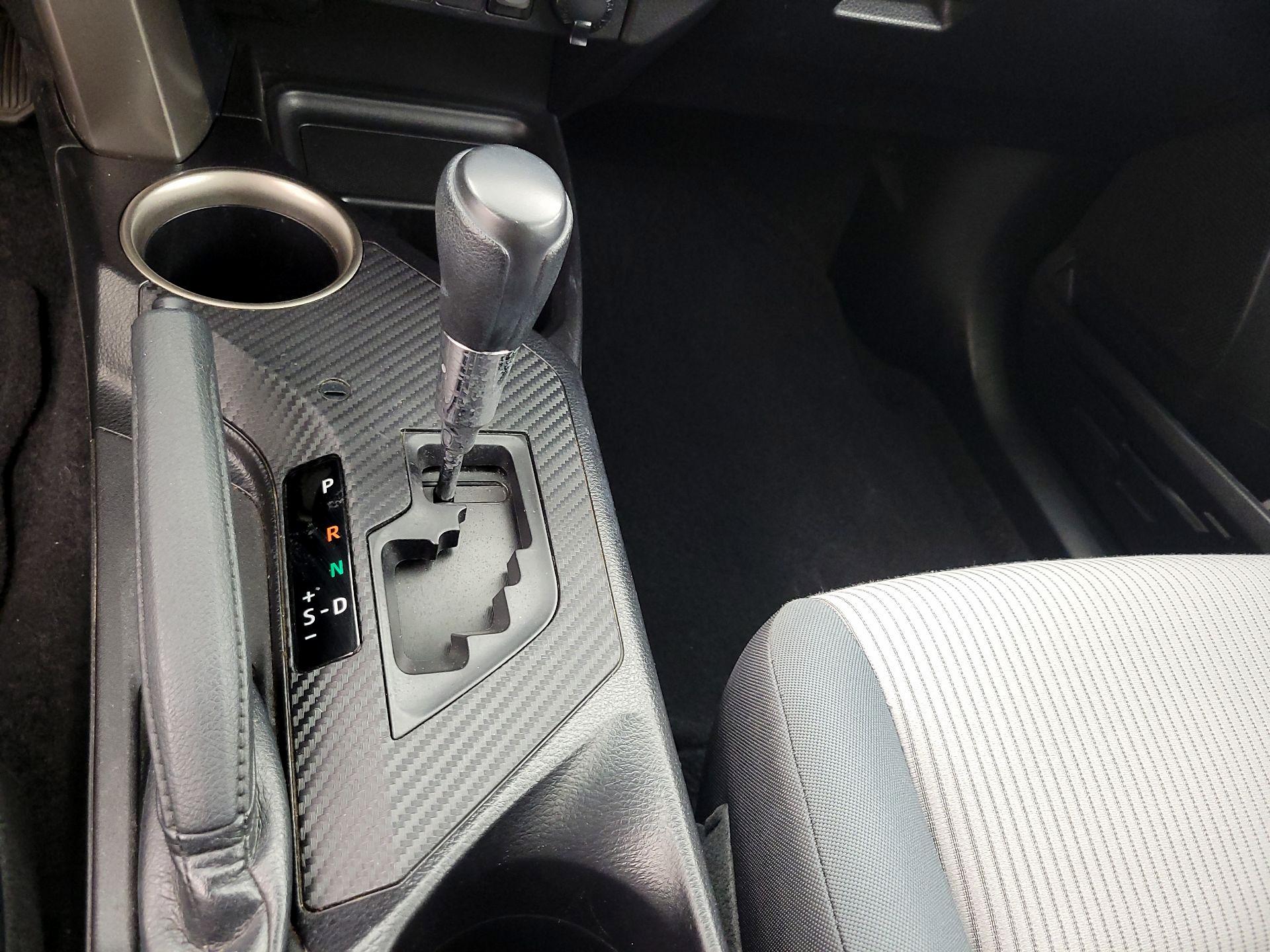 Thumbnail: 2014 Toyota RAV4 - 17