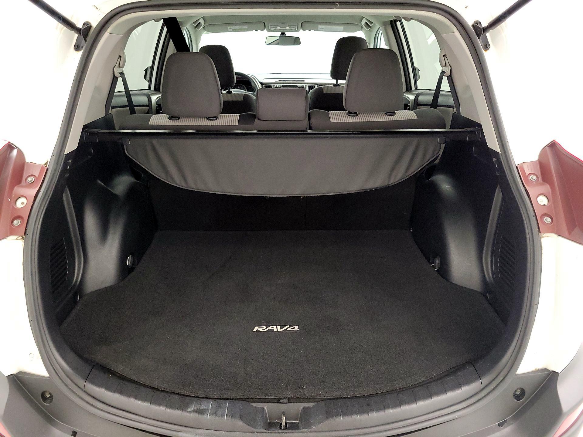 Thumbnail: 2014 Toyota RAV4 - 20