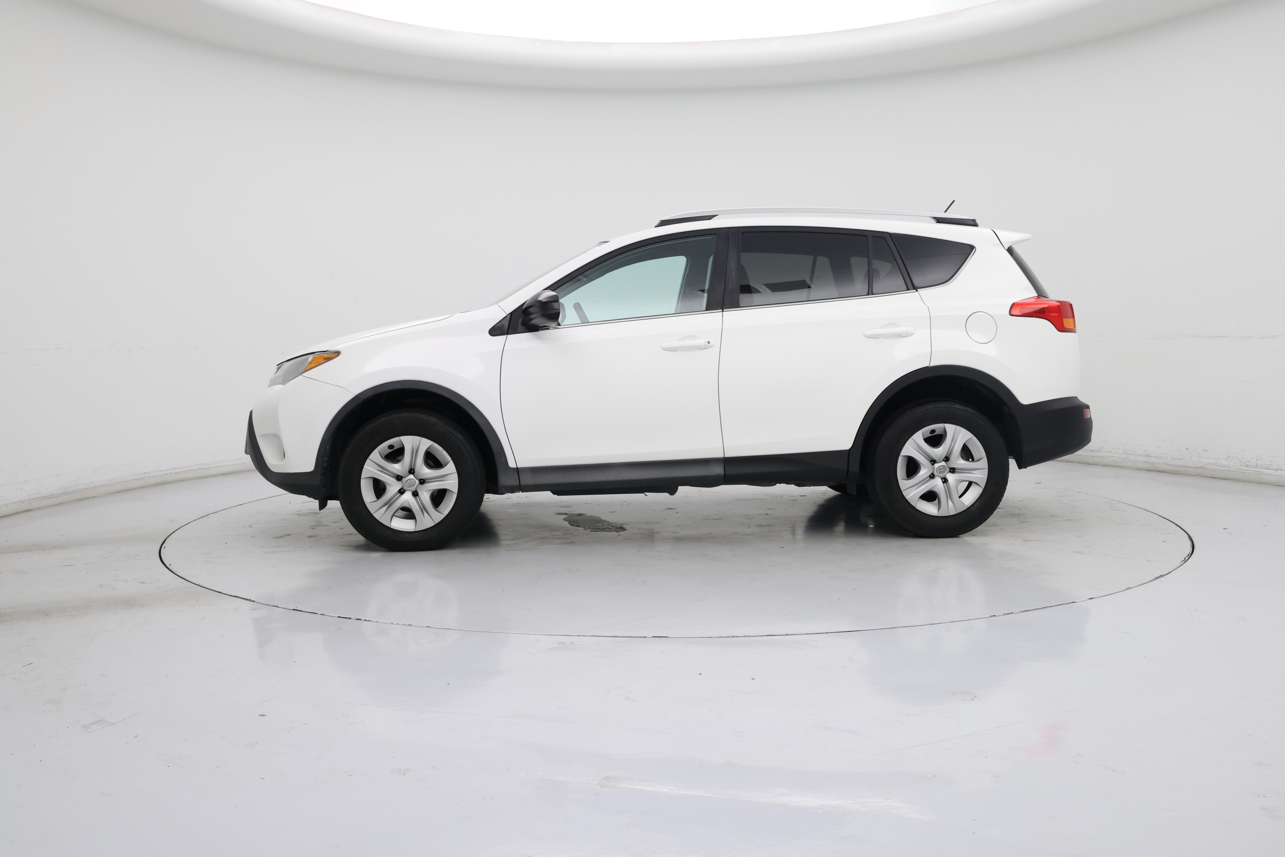 Thumbnail: 2014 Toyota RAV4 - 3