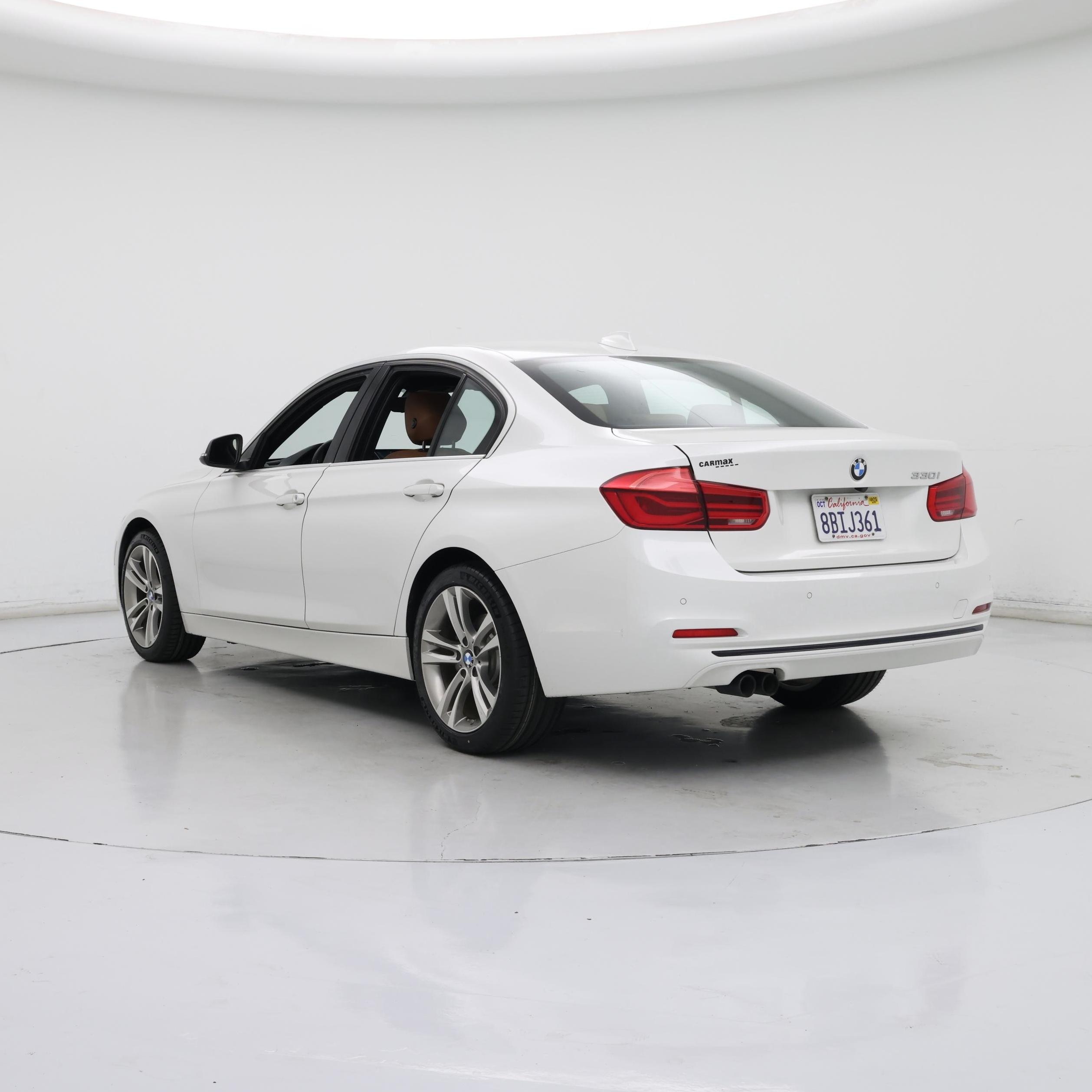Thumbnail: 2017 BMW 3 Series - 2