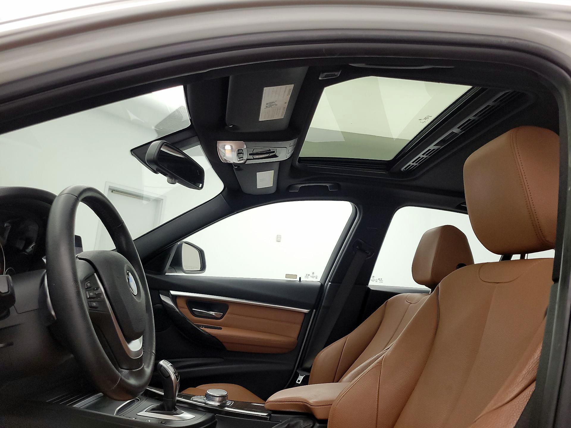 Thumbnail: 2017 BMW 3 Series - 20