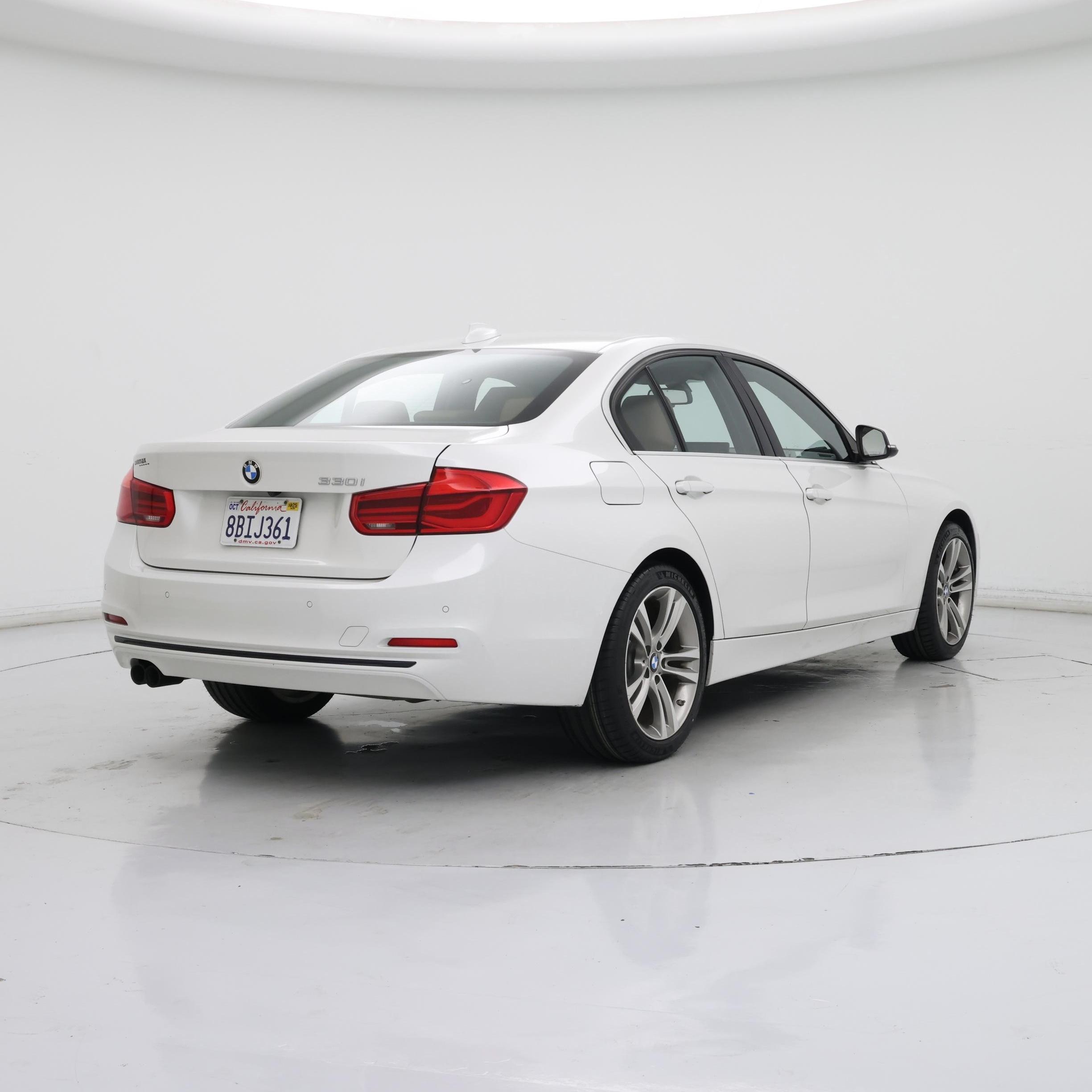 Thumbnail: 2017 BMW 3 Series - 8