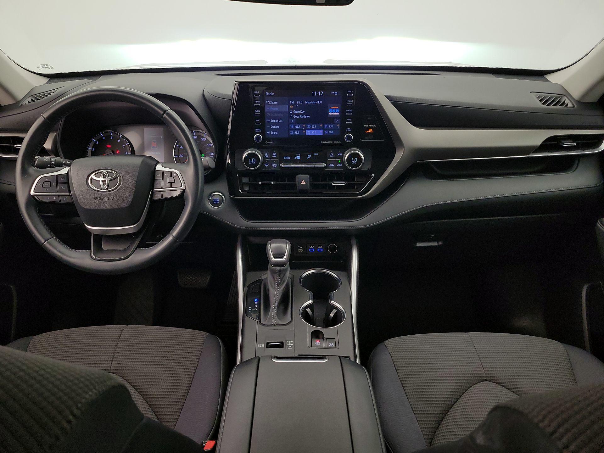 Thumbnail: 2022 Toyota Highlander - 9