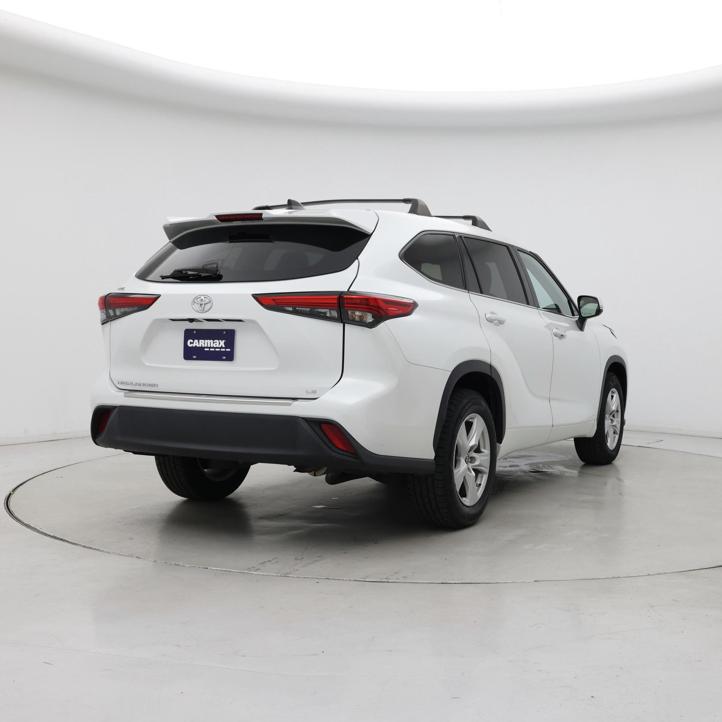Thumbnail: 2022 Toyota Highlander - 8