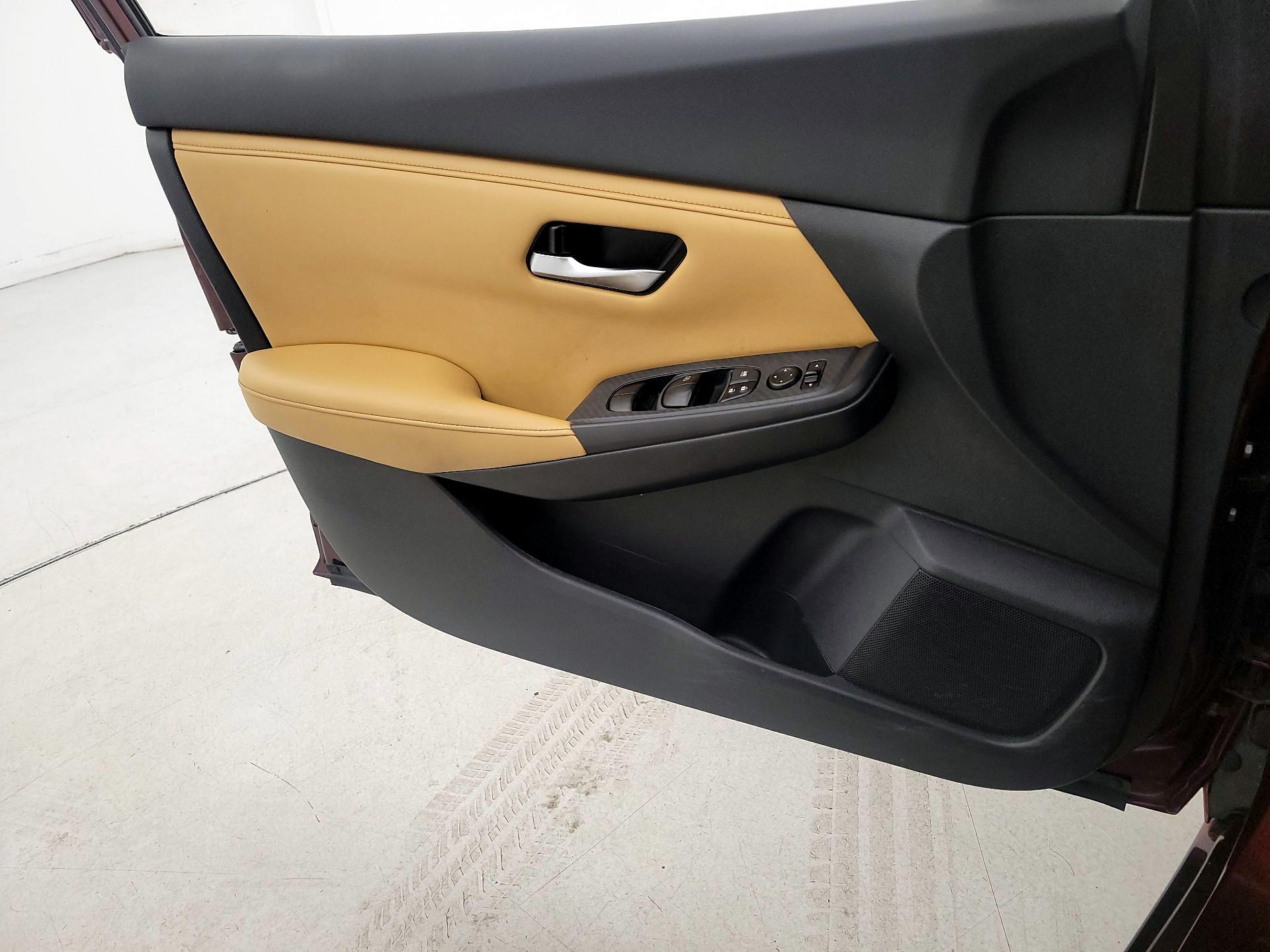 Thumbnail: 2021 Nissan Sentra - 12