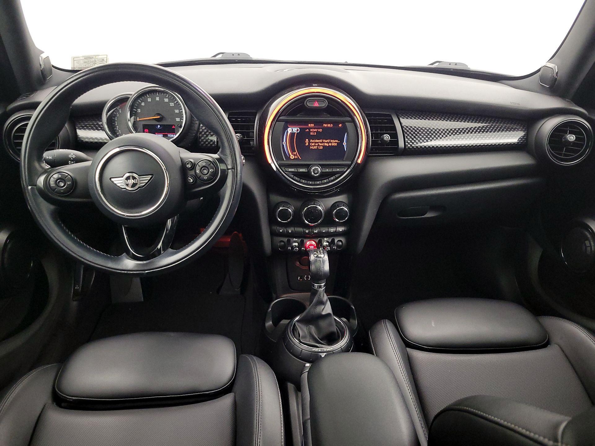 Thumbnail: 2017 MINI Cooper Hardtop - 9