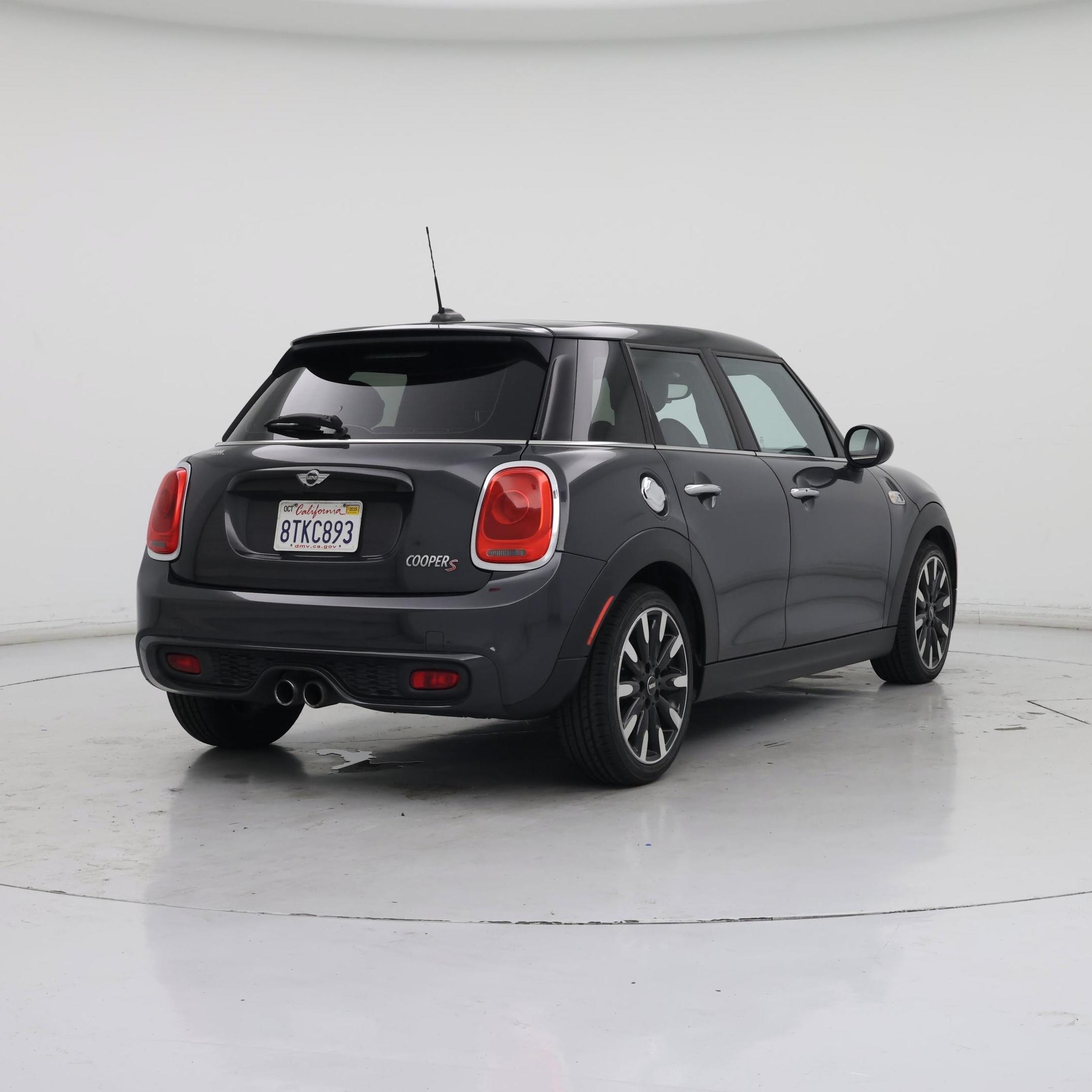 Thumbnail: 2017 MINI Cooper Hardtop - 8