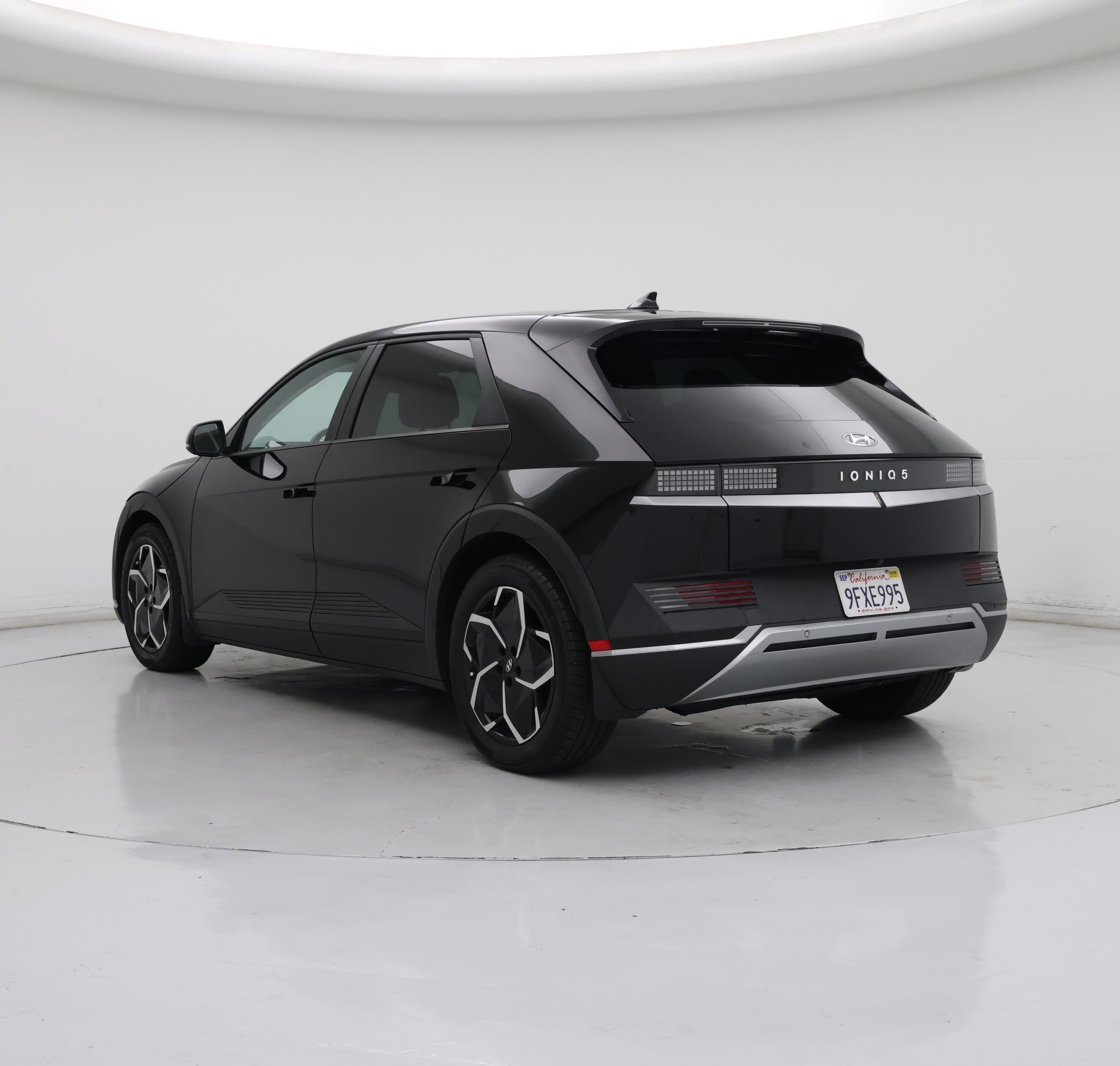 Thumbnail: 2022 Hyundai Ioniq 5 - 2
