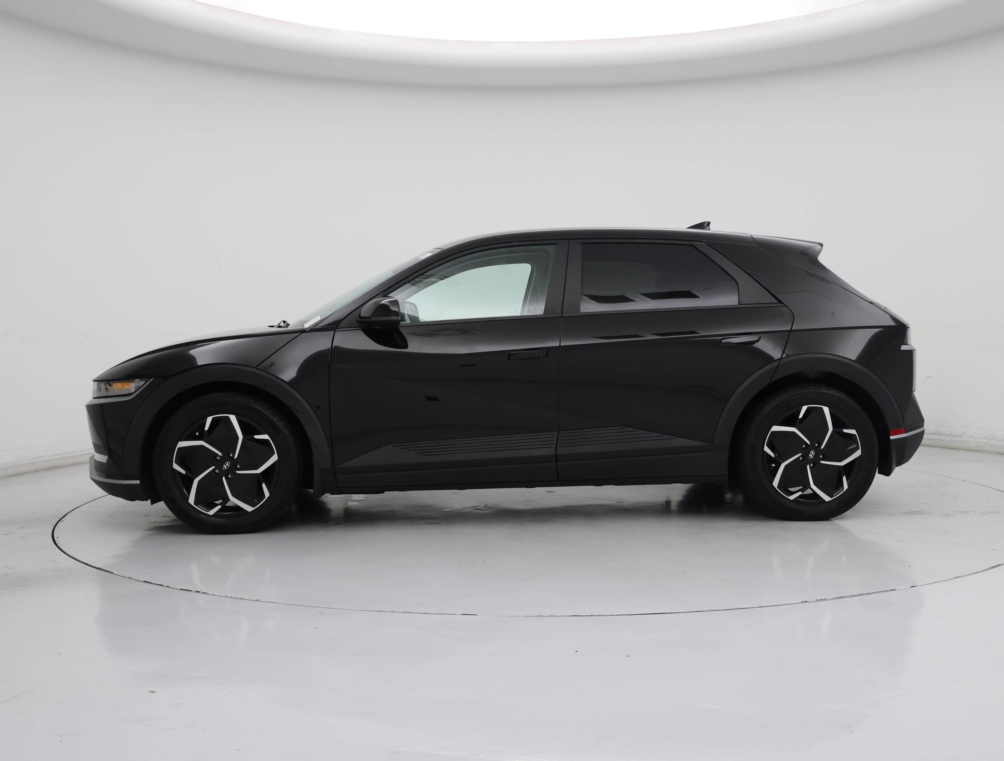 Thumbnail: 2022 Hyundai Ioniq 5 - 3