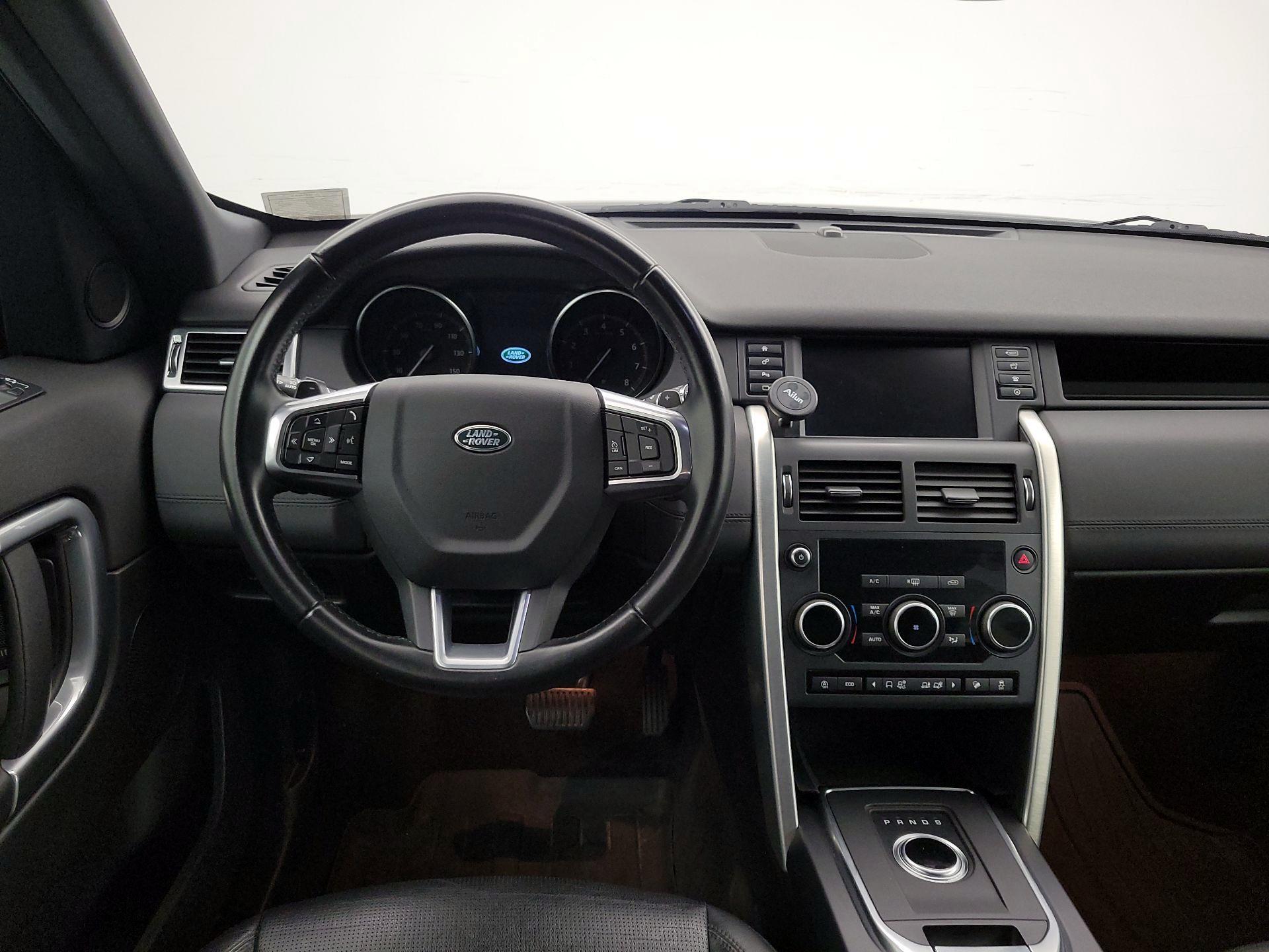 Thumbnail: 2019 Land Rover Discovery Sport - 10