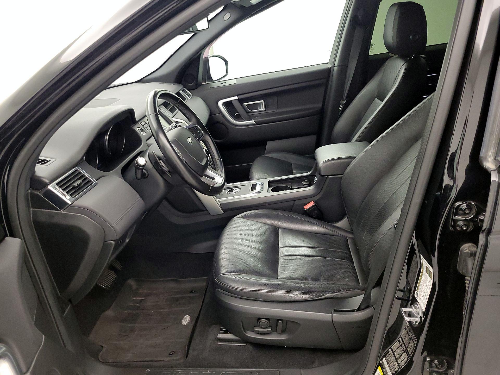 Thumbnail: 2019 Land Rover Discovery Sport - 11