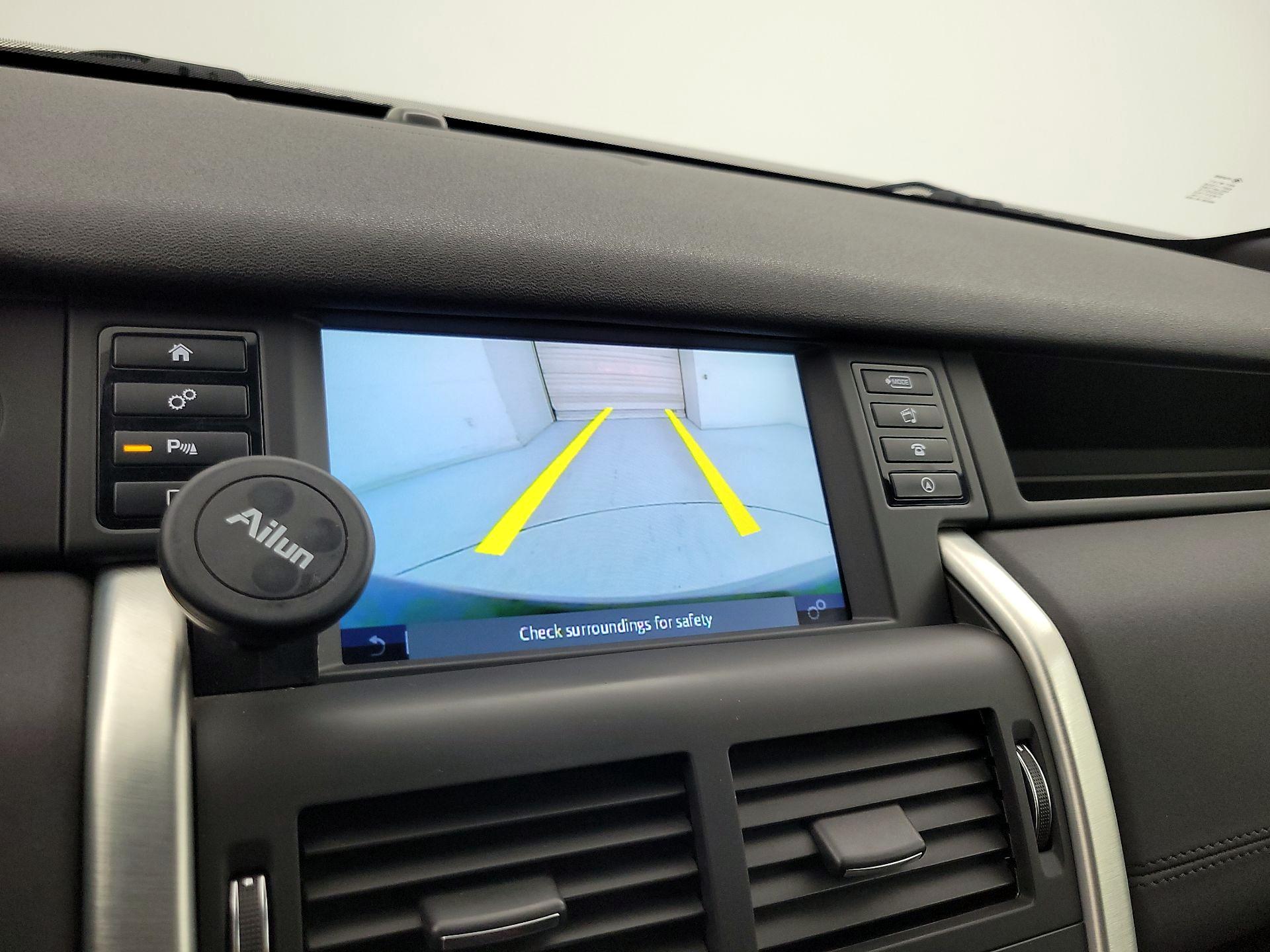 Thumbnail: 2019 Land Rover Discovery Sport - 13