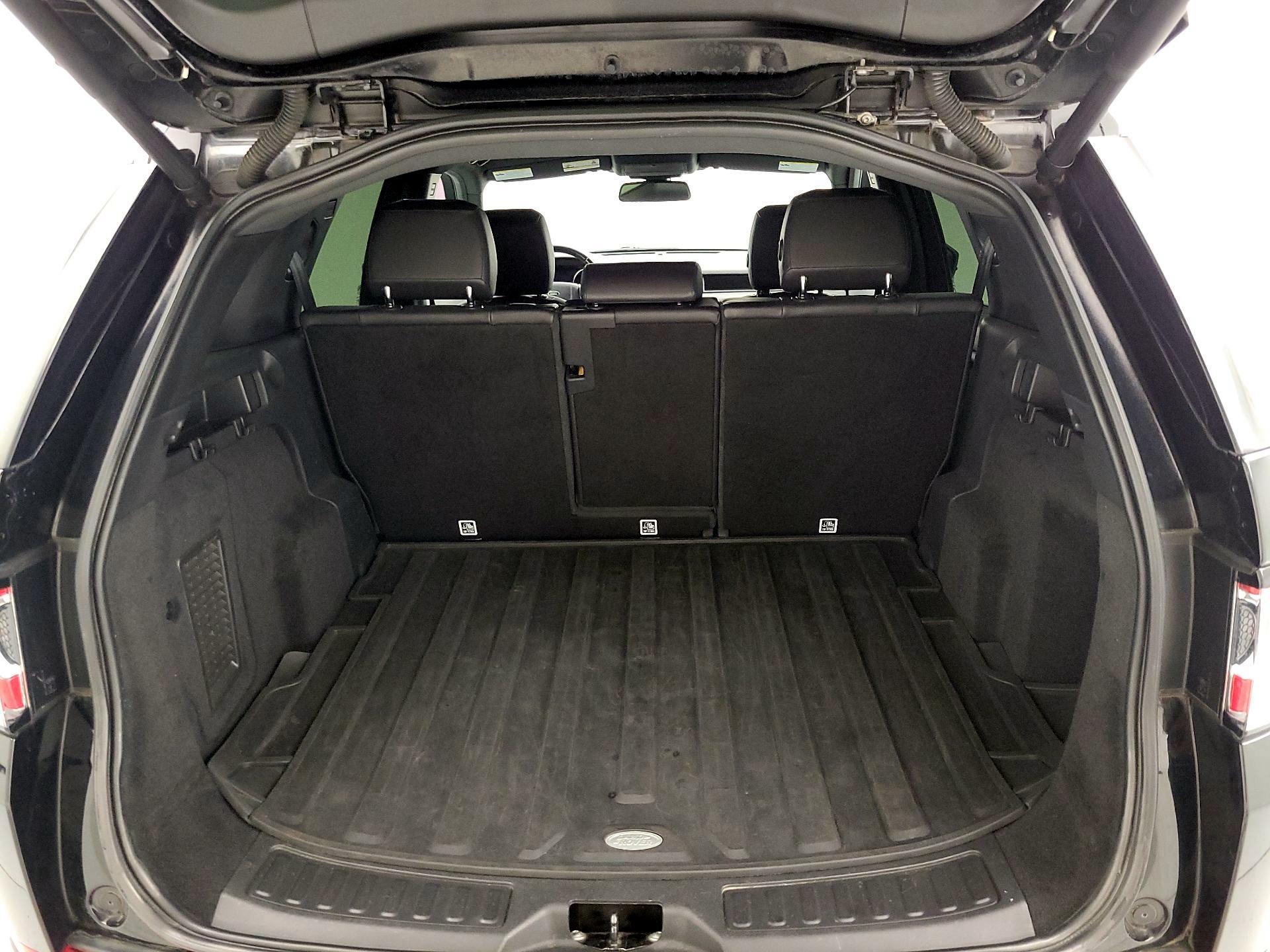 Thumbnail: 2019 Land Rover Discovery Sport - 19