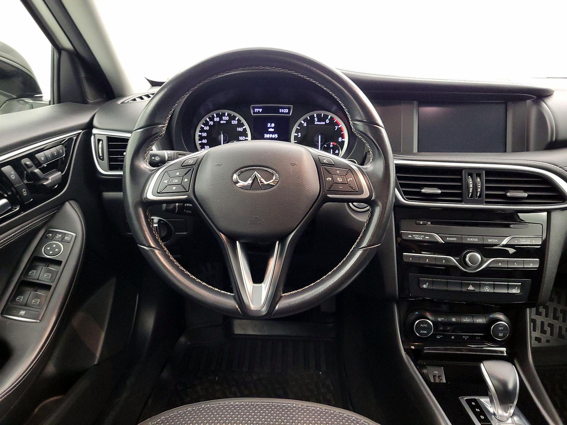 Thumbnail: 2019 INFINITI QX30 - 10