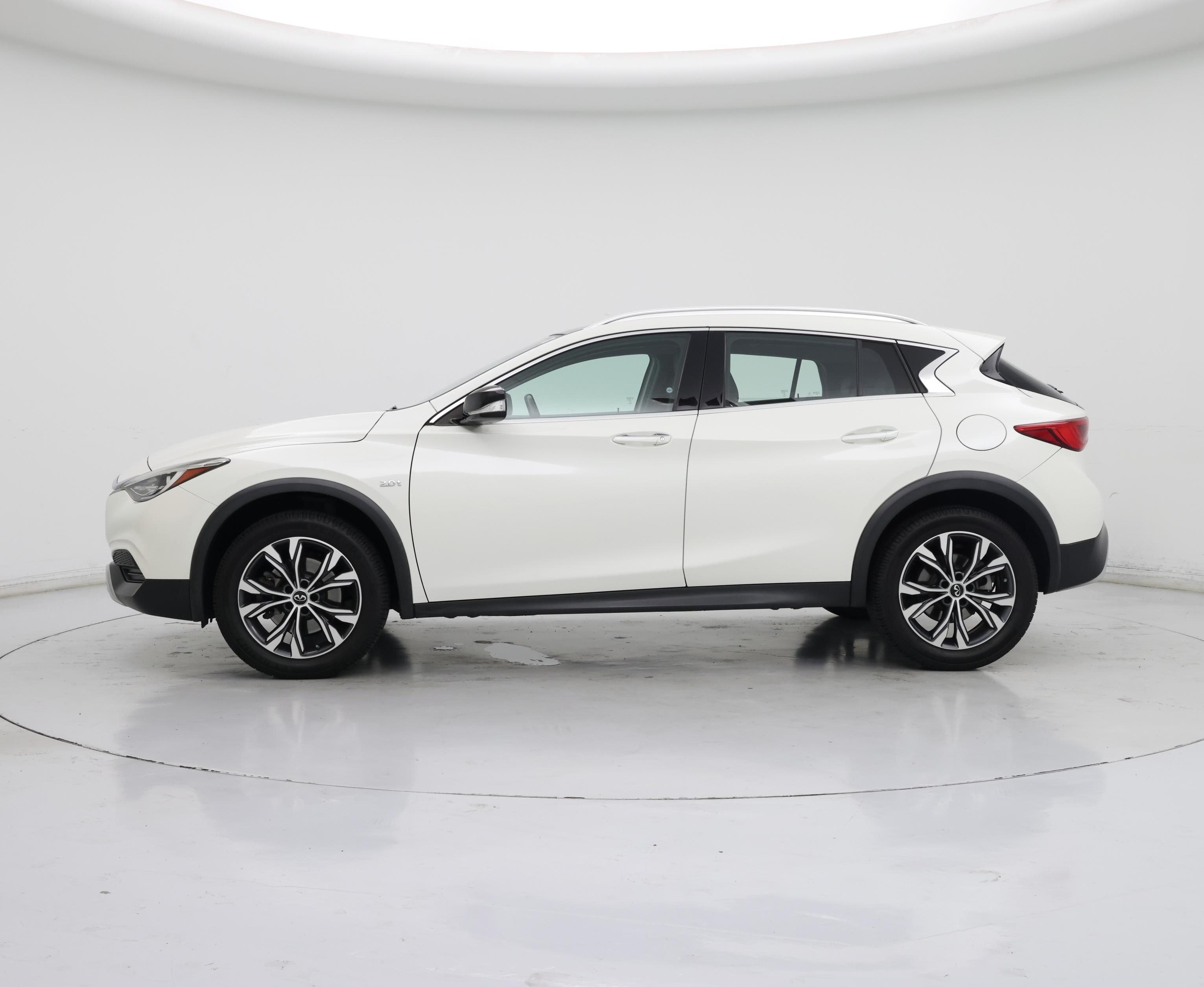 Thumbnail: 2019 INFINITI QX30 - 3