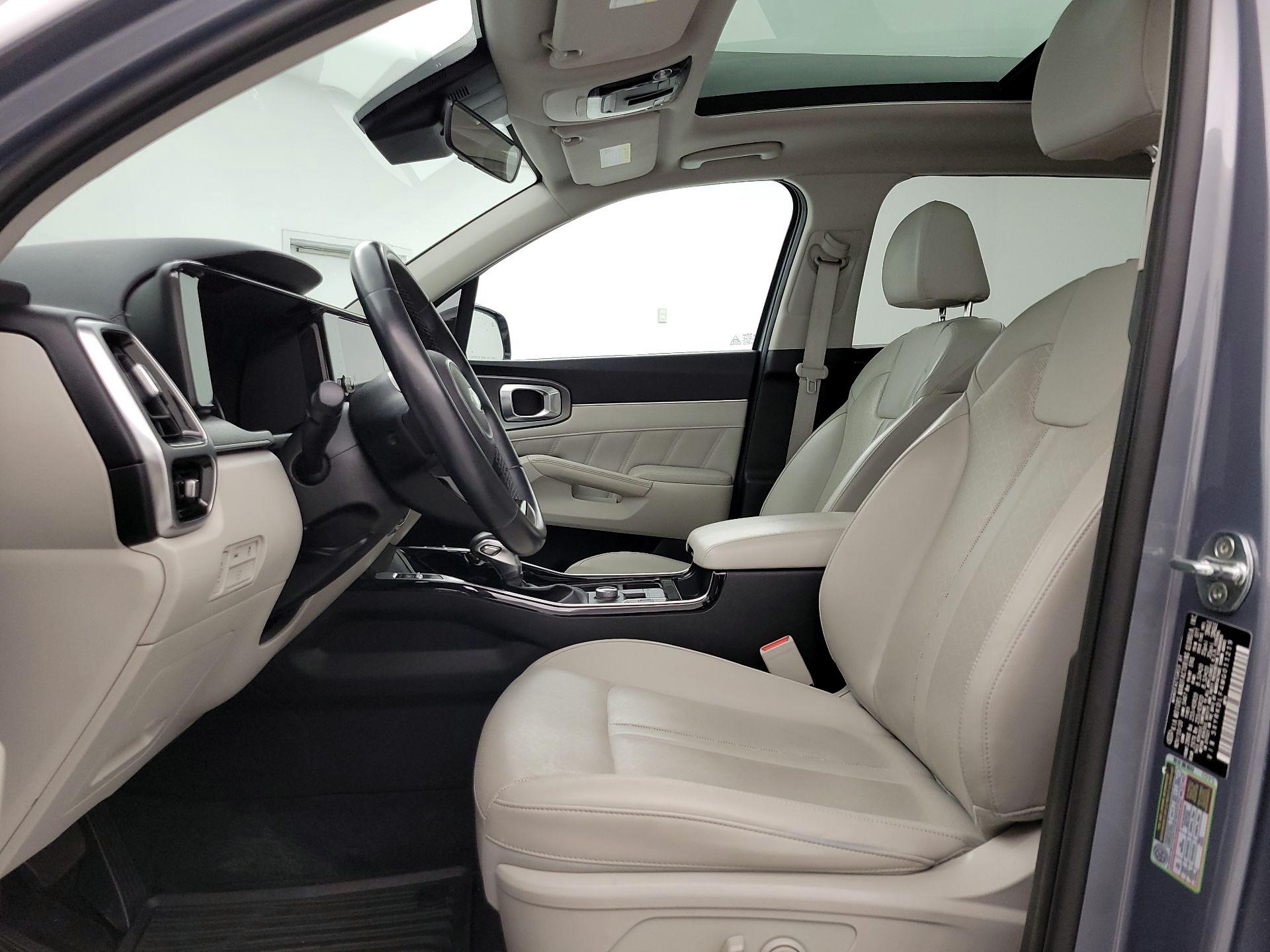 Thumbnail: 2021 Kia Sorento - 11
