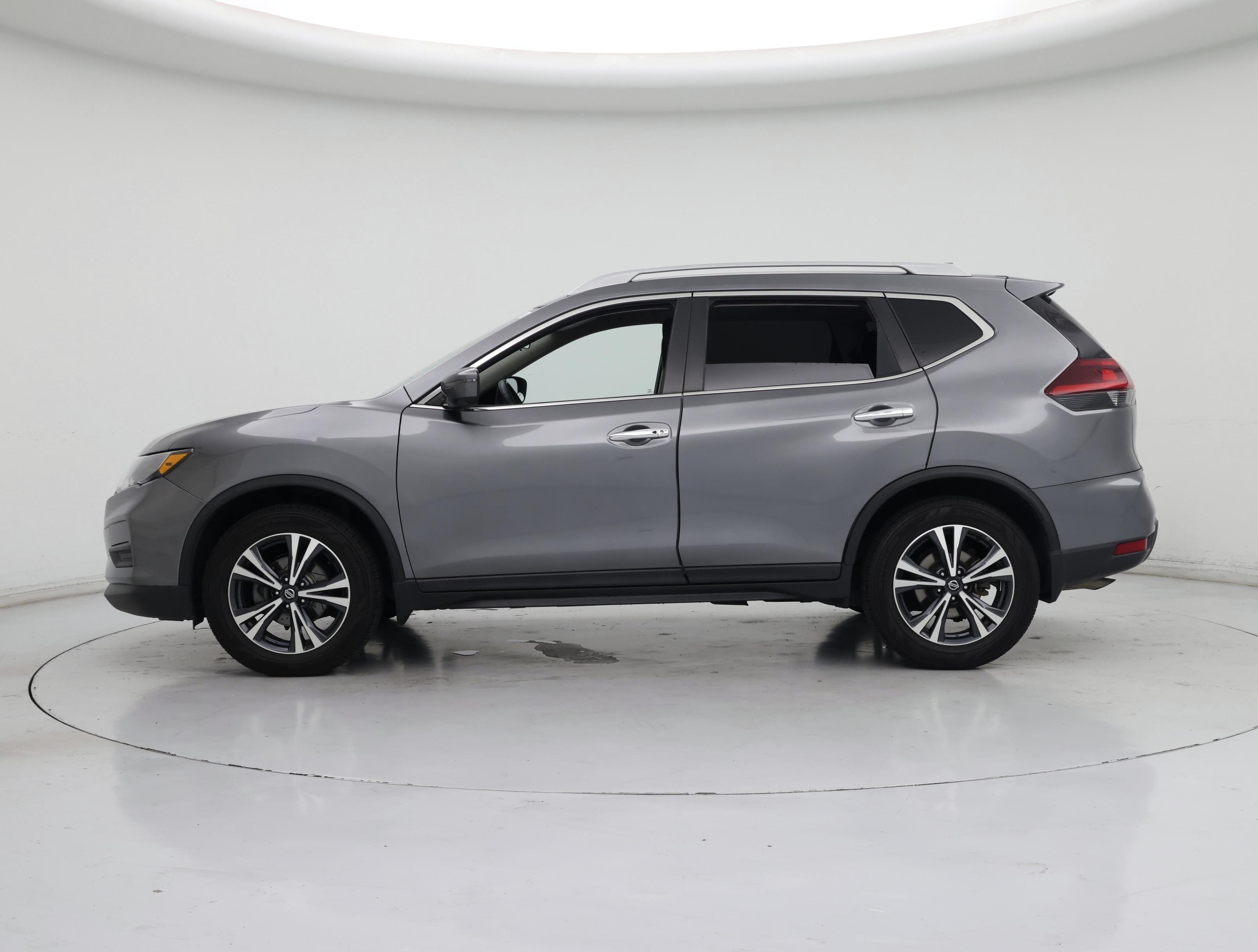 Thumbnail: 2020 Nissan Rogue - 3