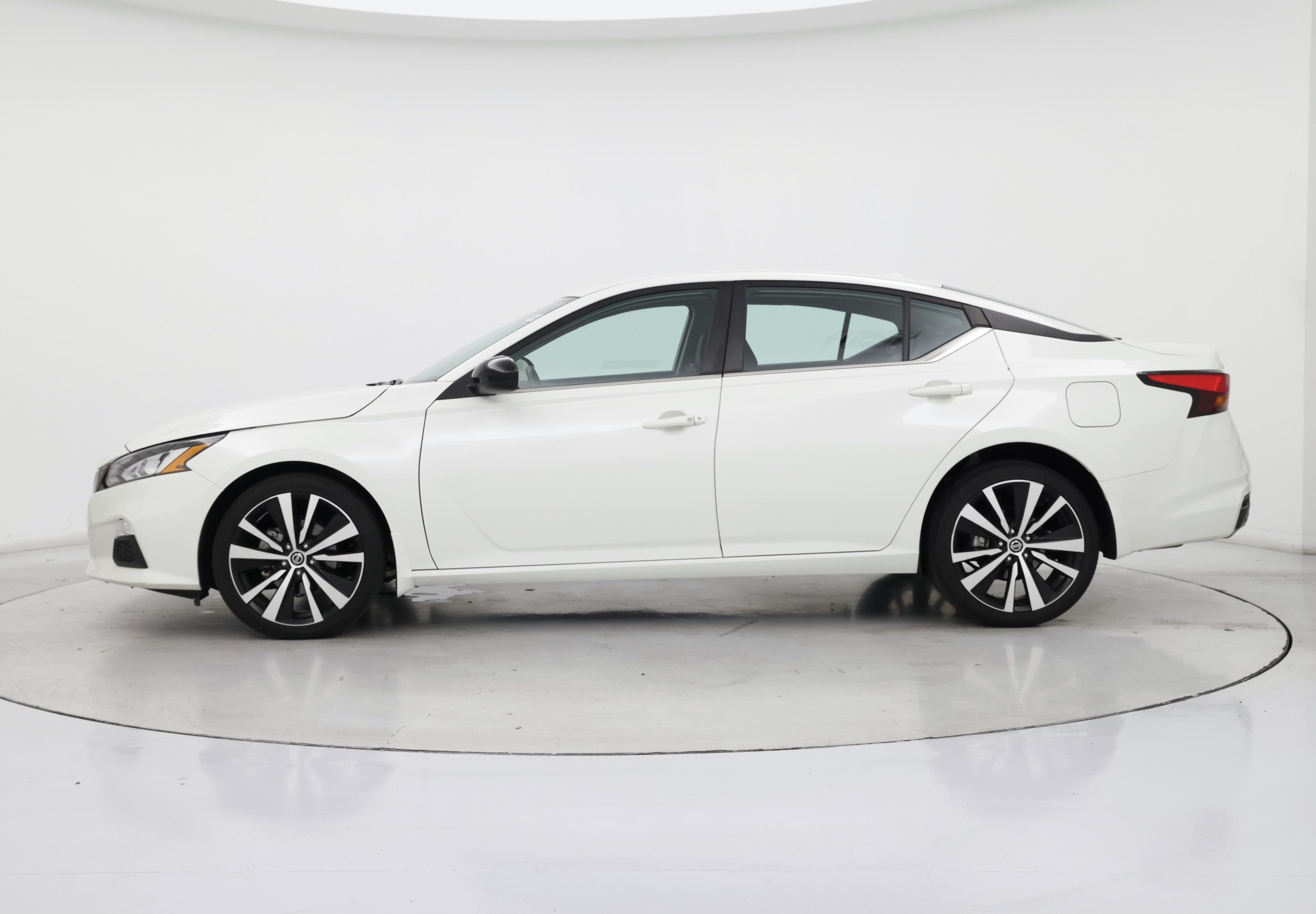 Thumbnail: 2022 Nissan Altima - 3