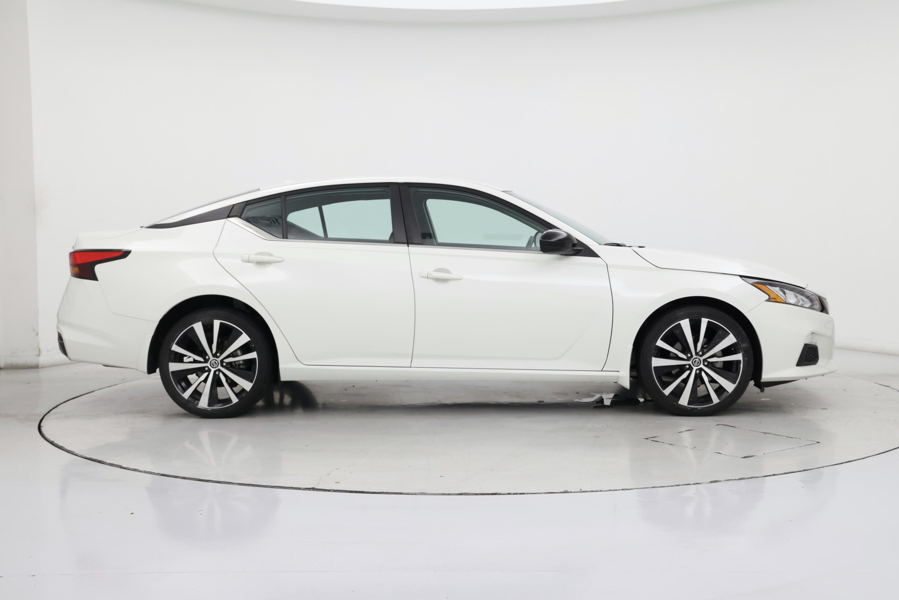 Thumbnail: 2022 Nissan Altima - 7