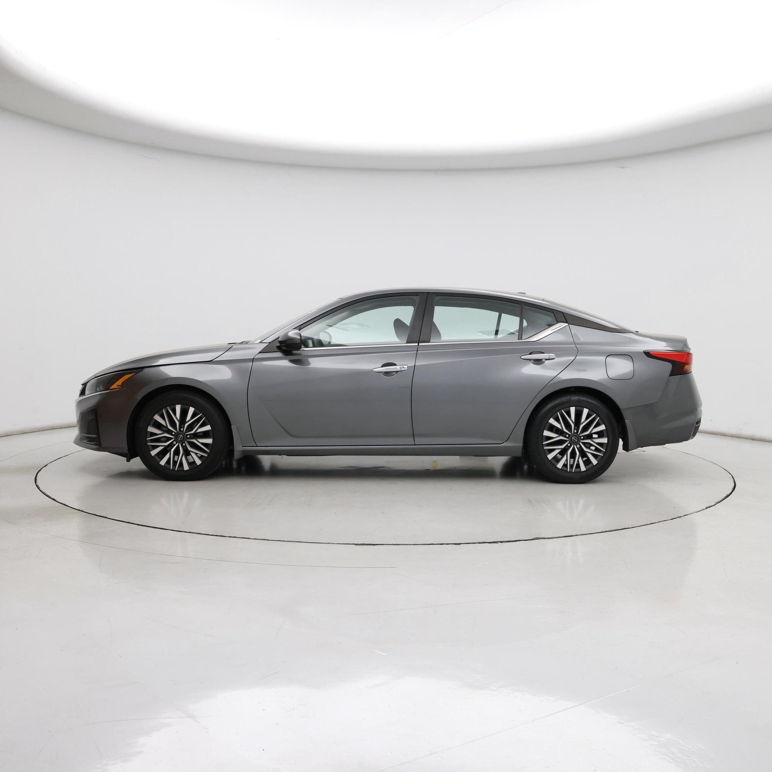 Thumbnail: 2023 Nissan Altima - 3