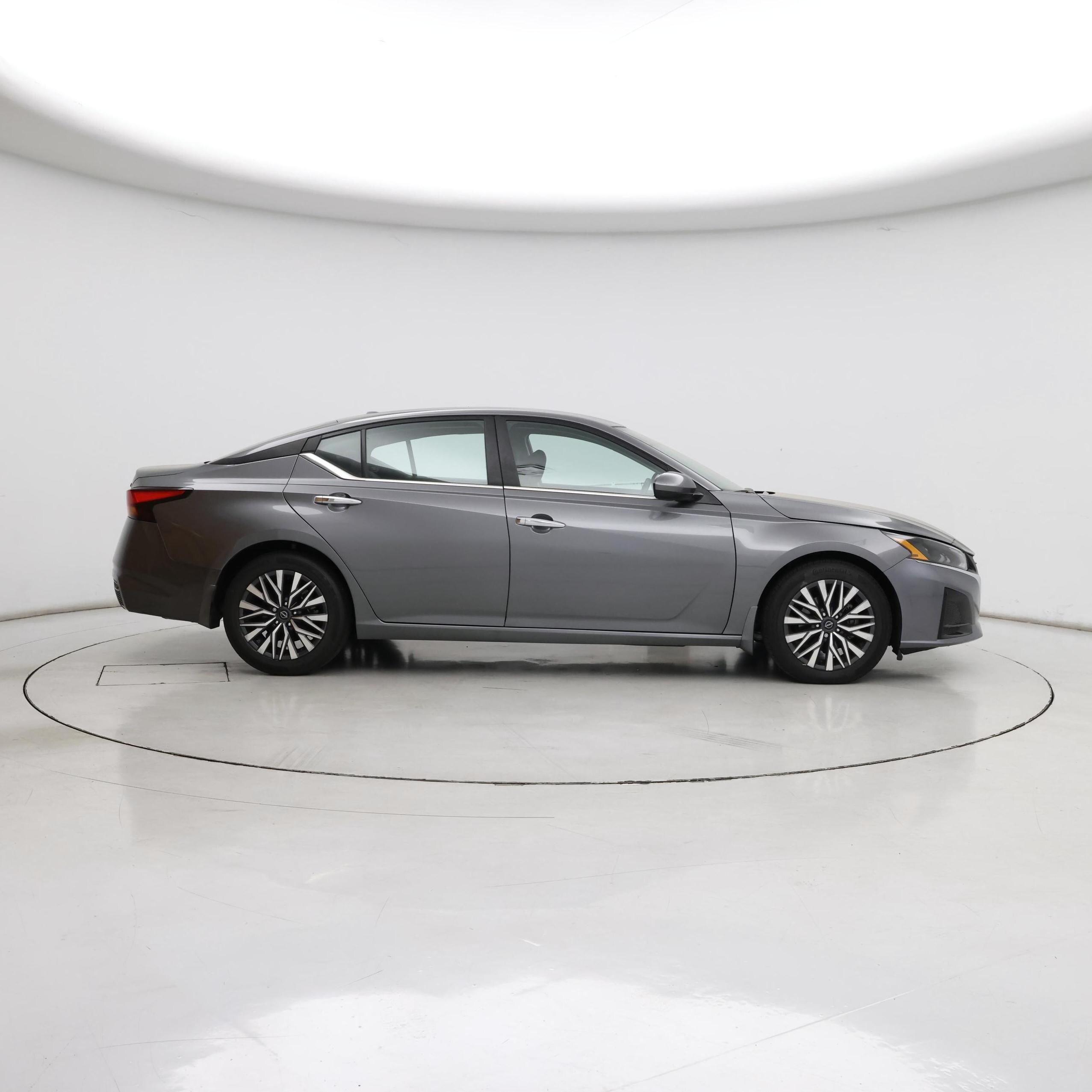 Thumbnail: 2023 Nissan Altima - 7