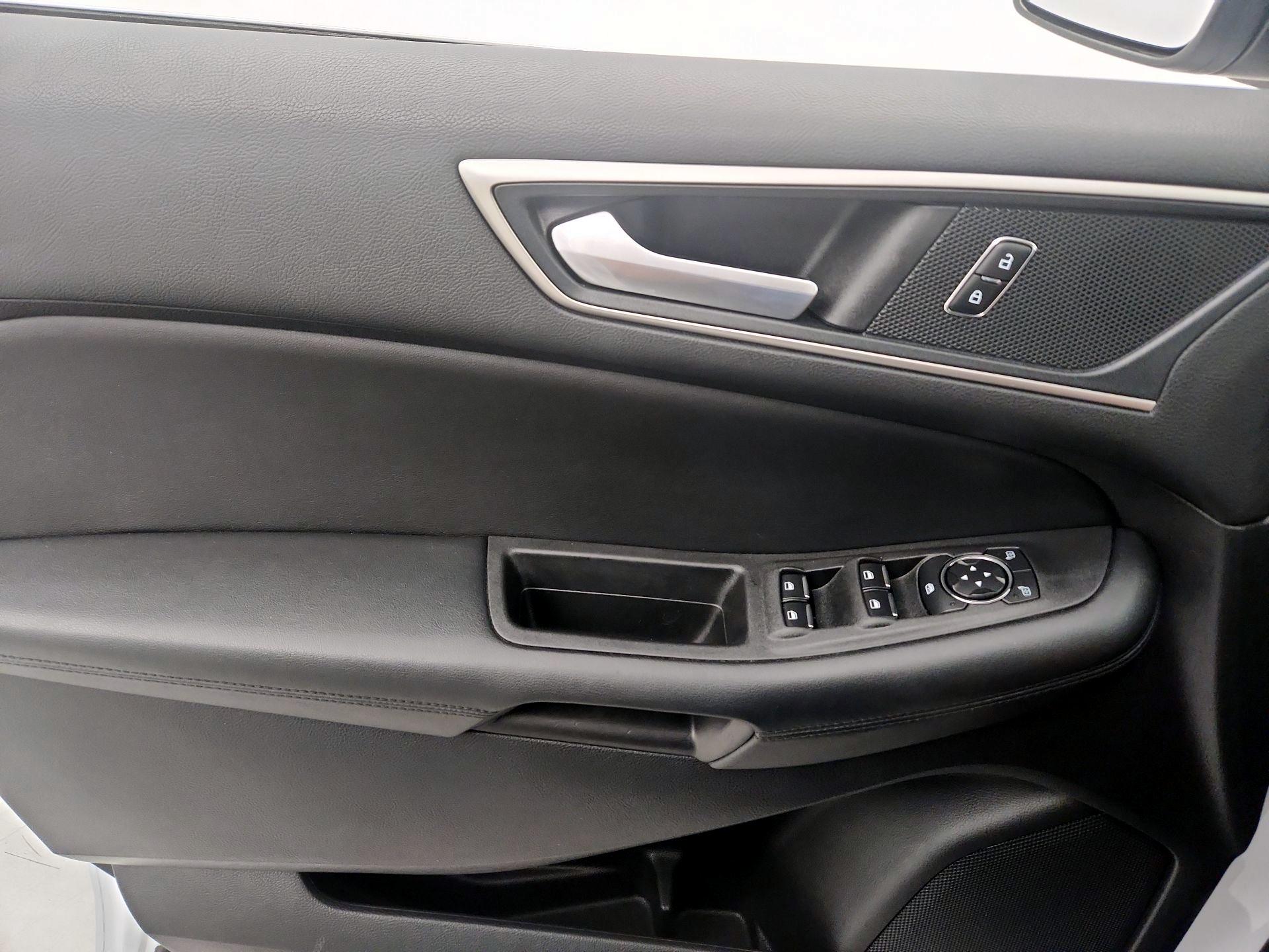 Thumbnail: 2021 Ford Edge - 12