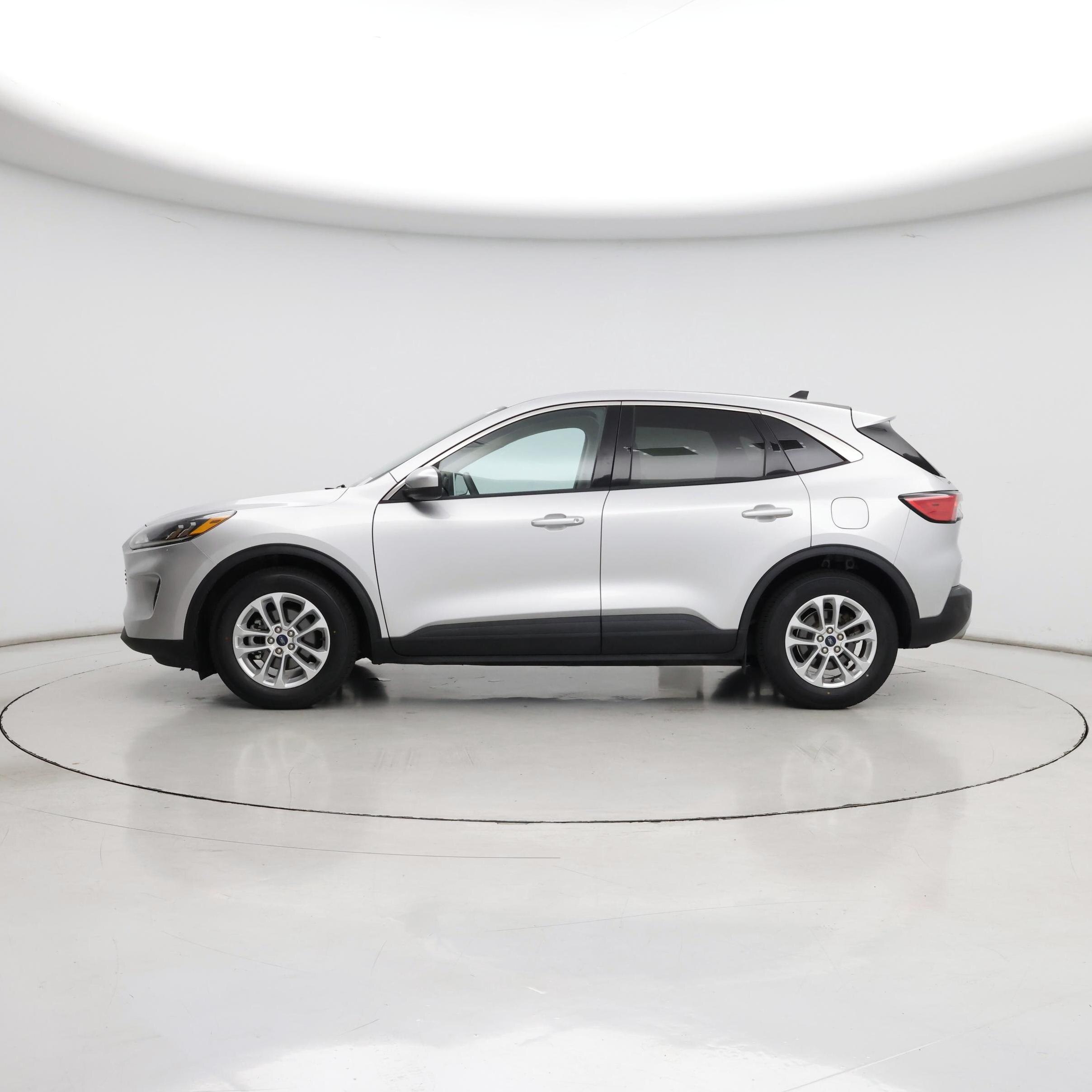 Thumbnail: 2020 Ford Escape - 3