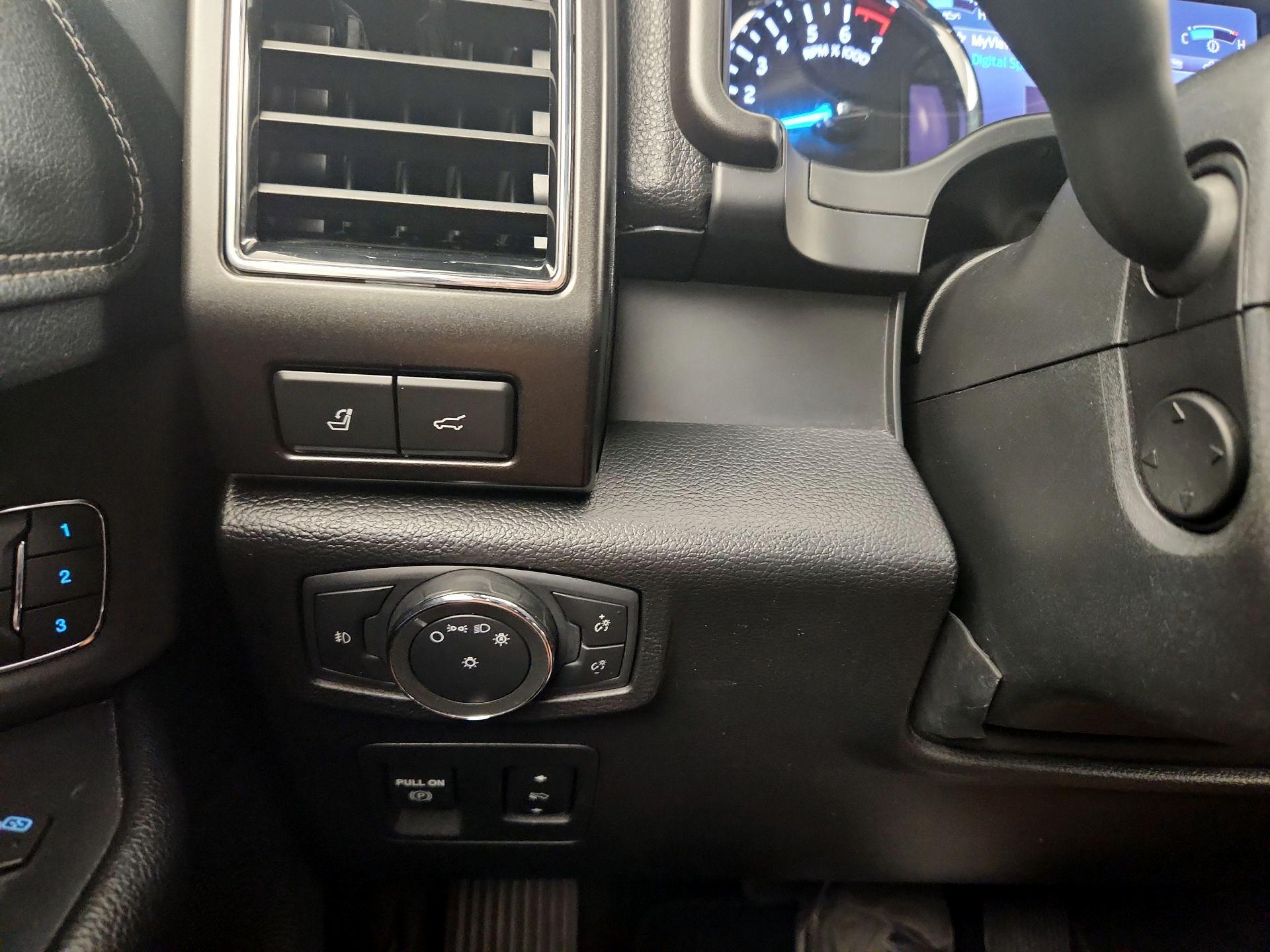 Thumbnail: 2020 Ford Expedition - 13
