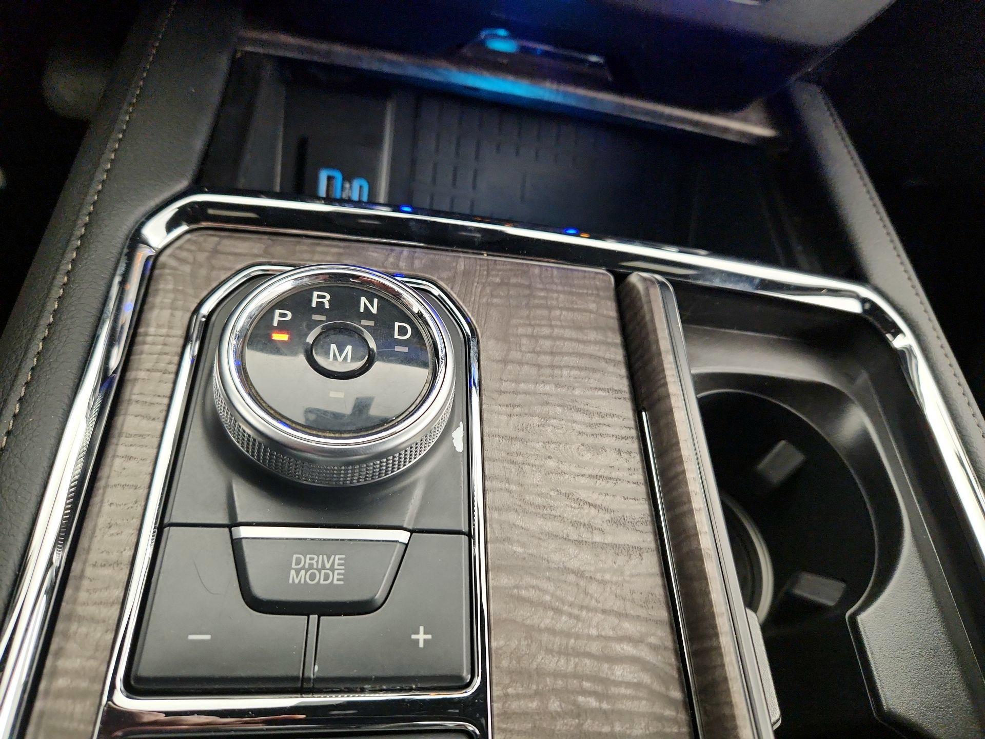 Thumbnail: 2020 Ford Expedition - 17