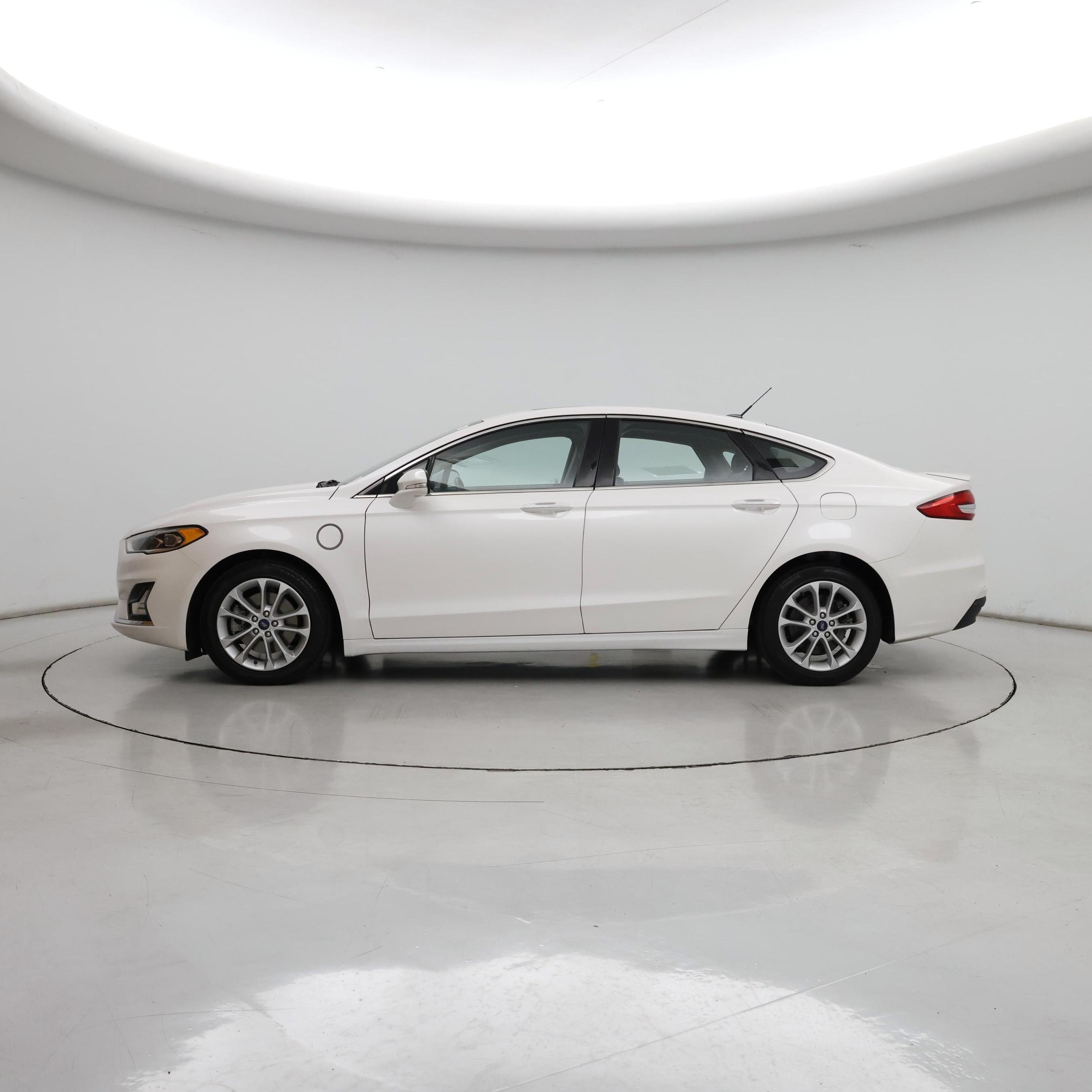 Thumbnail: 2020 Ford Fusion - 3