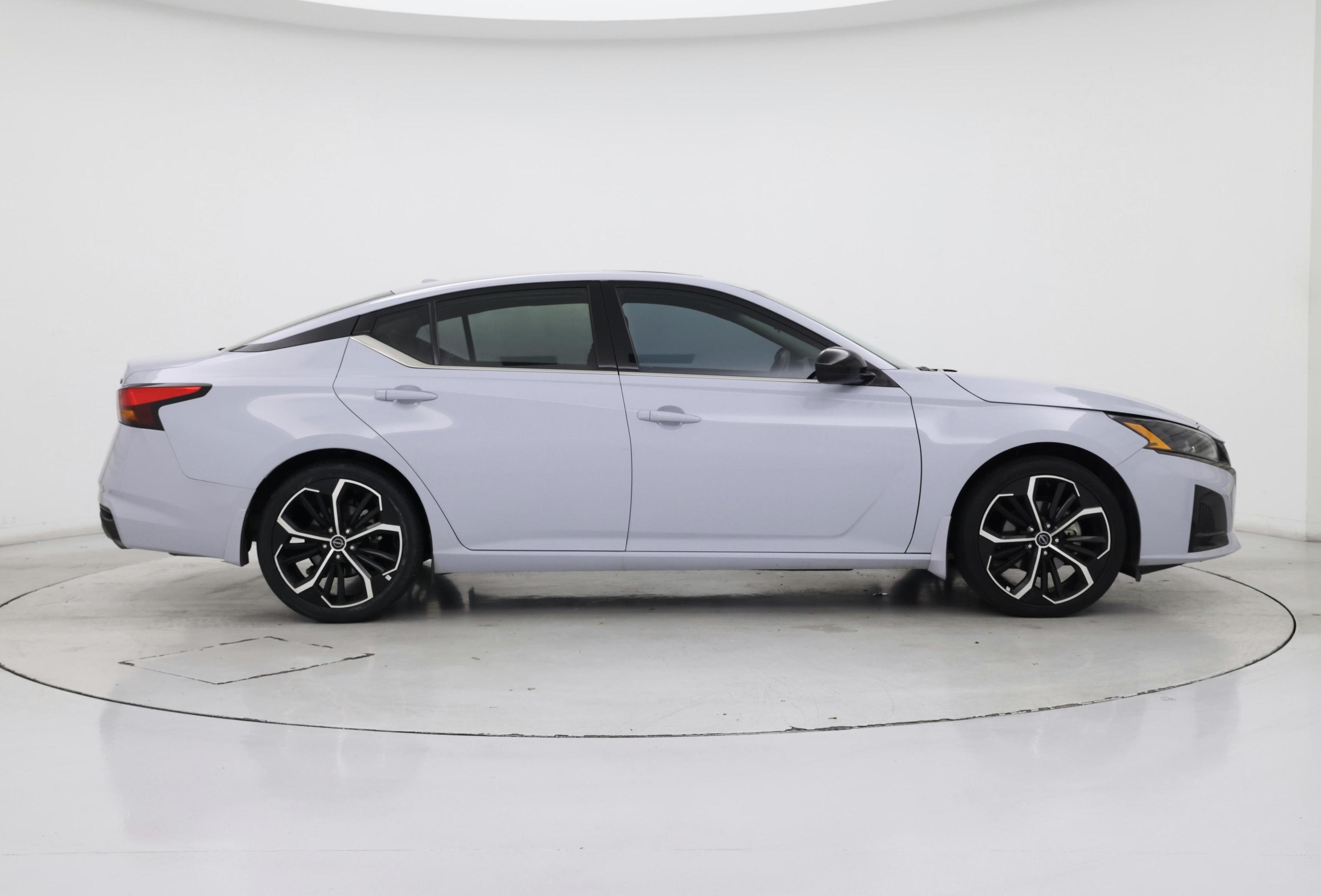 Thumbnail: 2023 Nissan Altima - 7