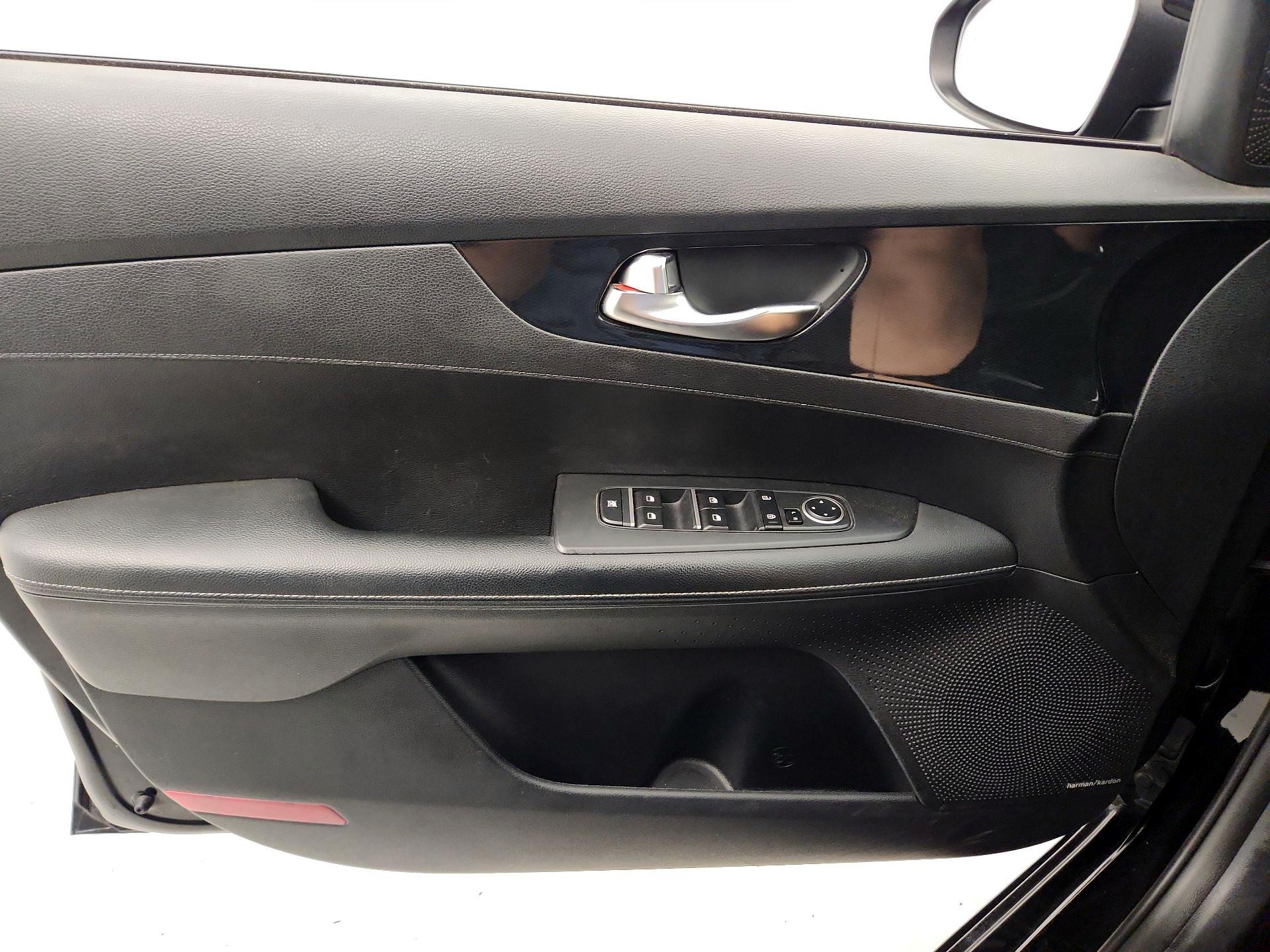 Thumbnail: 2021 Kia Forte - 12