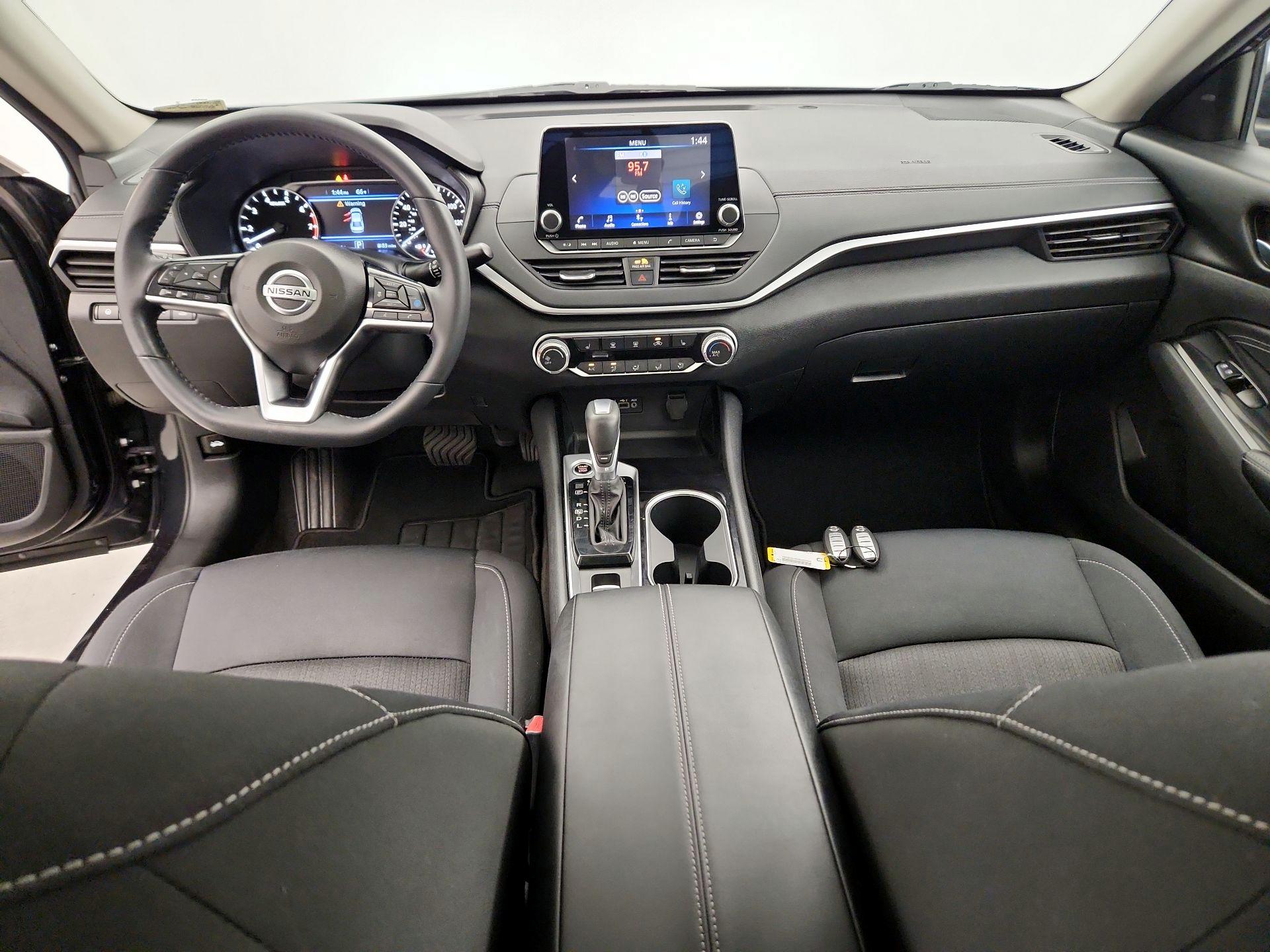 Thumbnail: 2022 Nissan Altima - 9