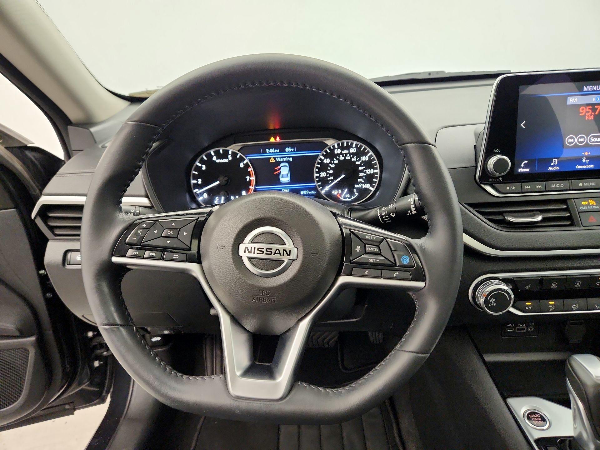Thumbnail: 2022 Nissan Altima - 10
