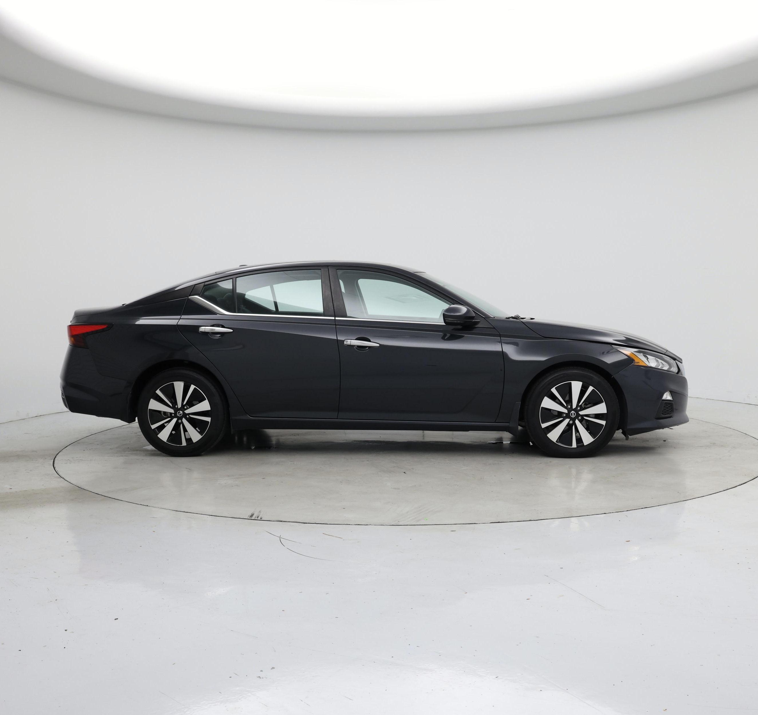 Thumbnail: 2022 Nissan Altima - 7