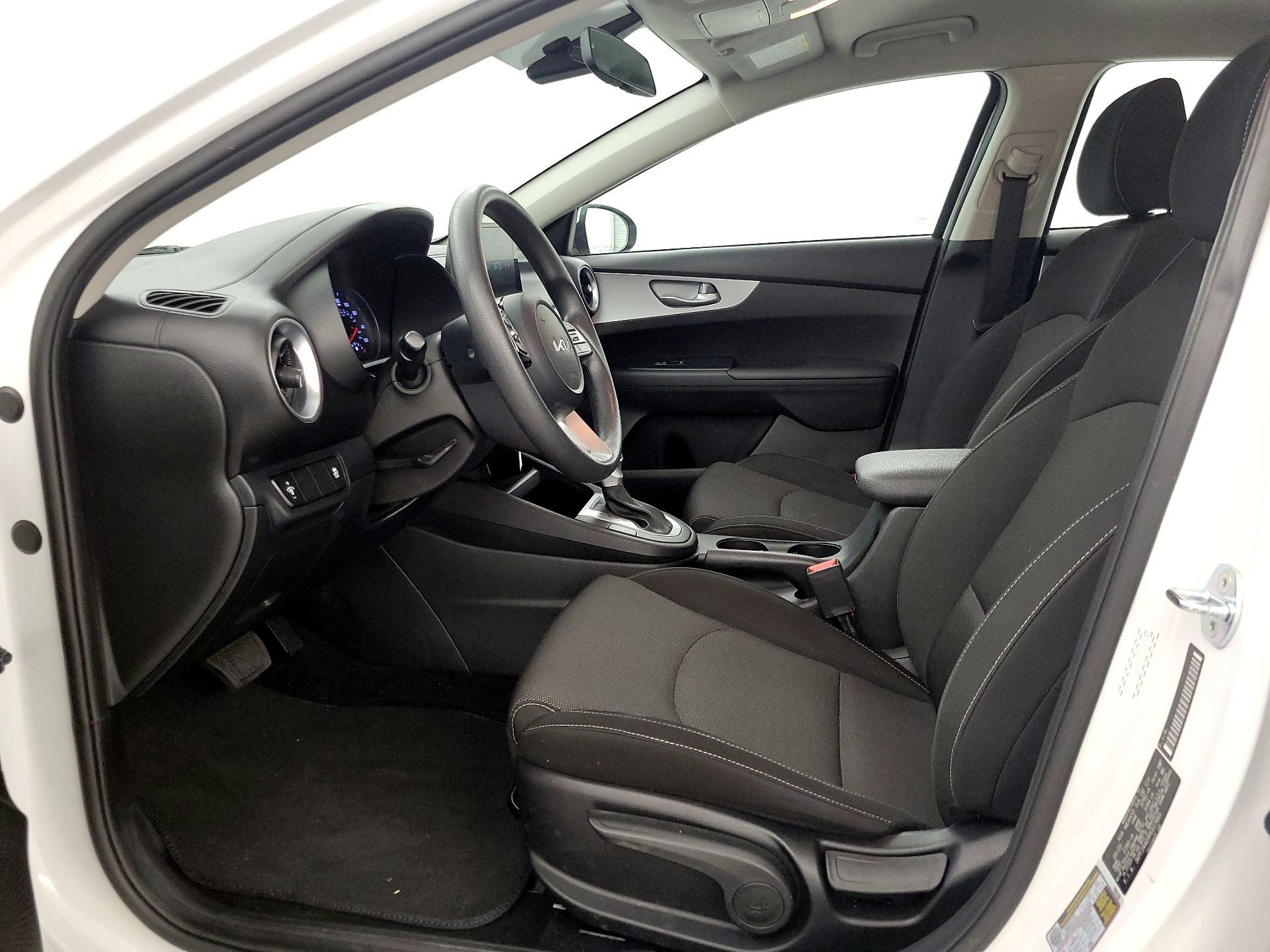 Thumbnail: 2023 Kia Forte - 11