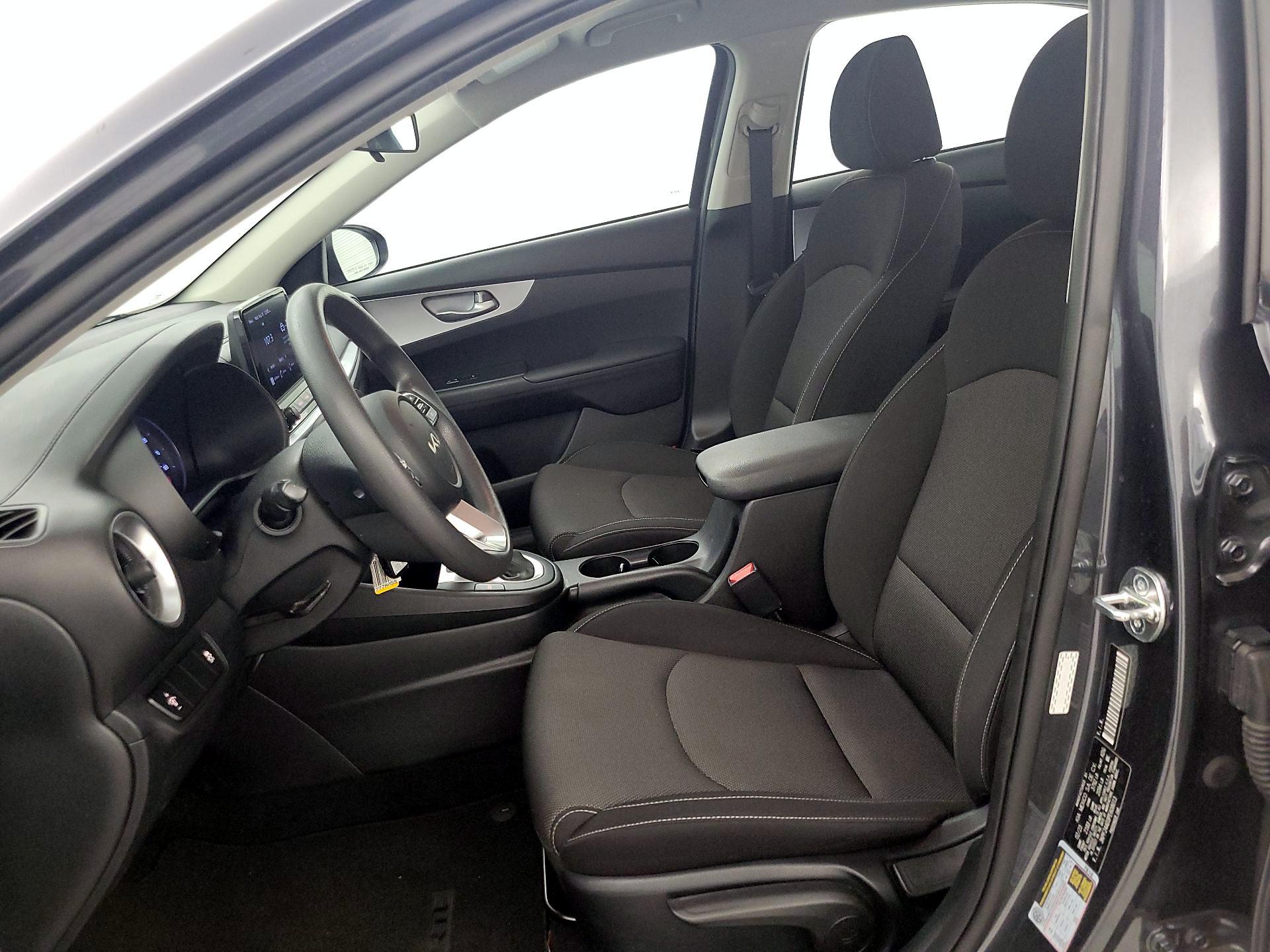 Thumbnail: 2023 Kia Forte - 11