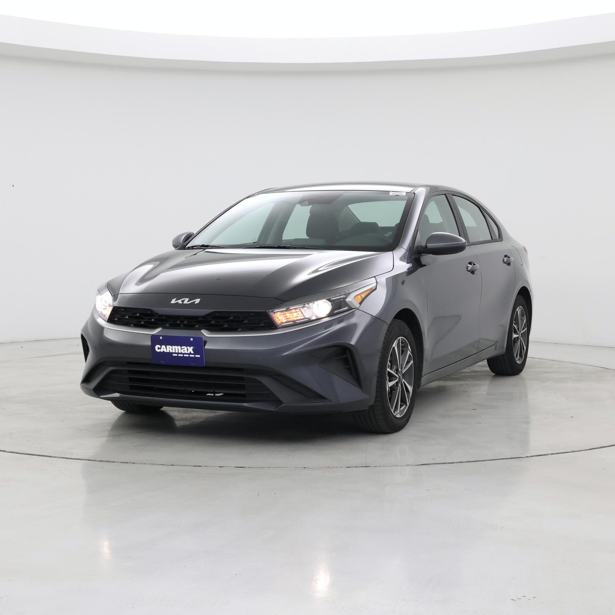 Thumbnail: 2023 Kia Forte - 4