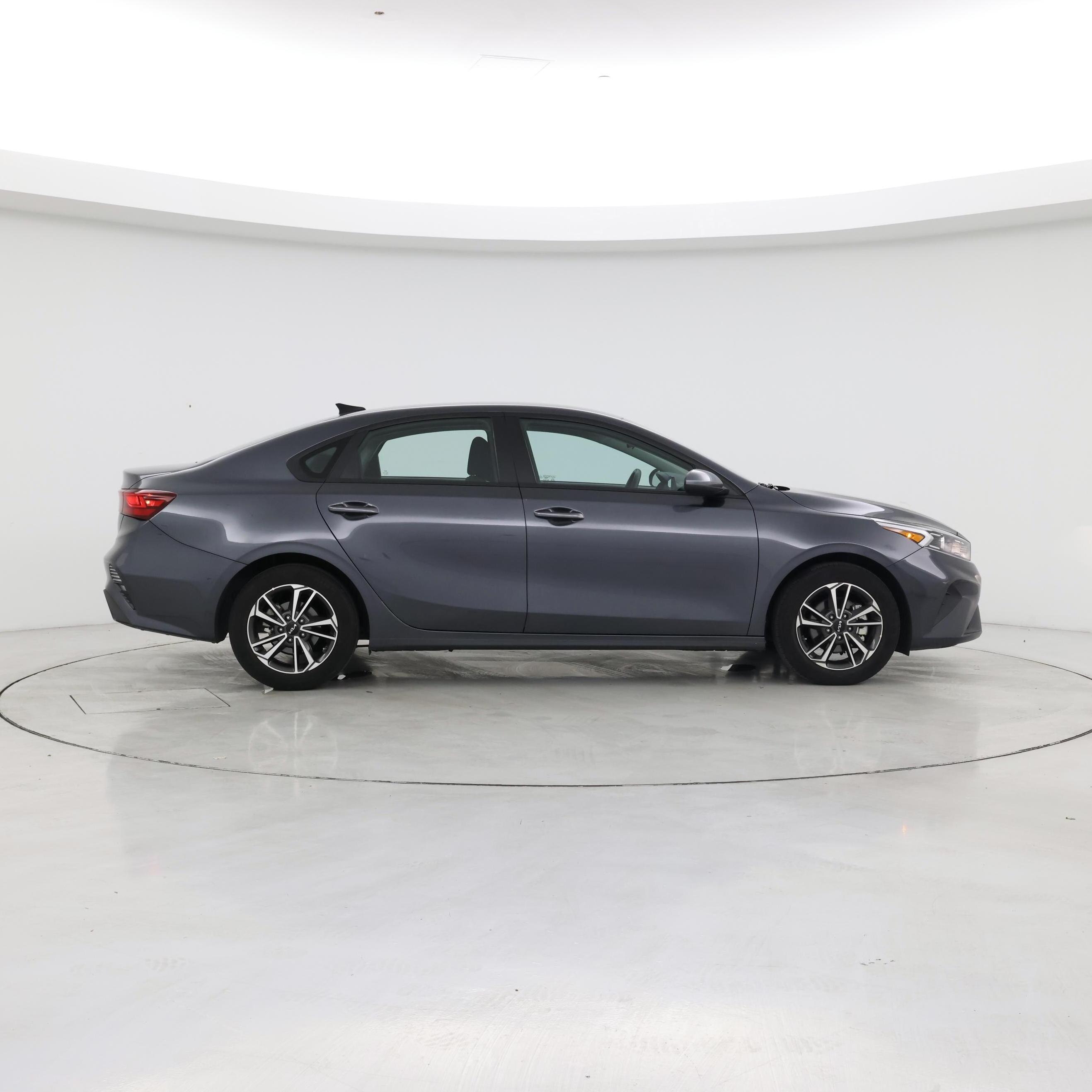 Thumbnail: 2023 Kia Forte - 7
