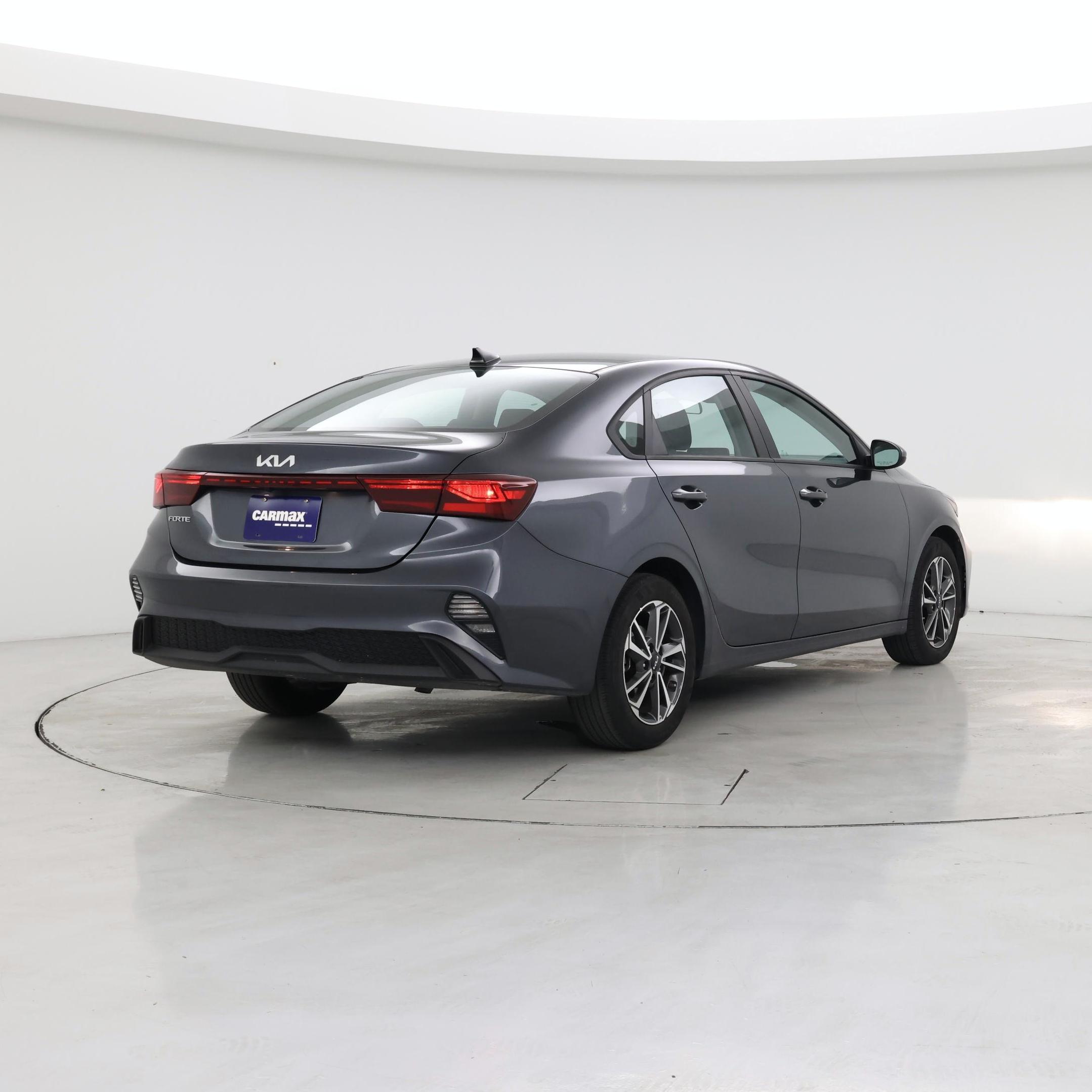 Thumbnail: 2023 Kia Forte - 8